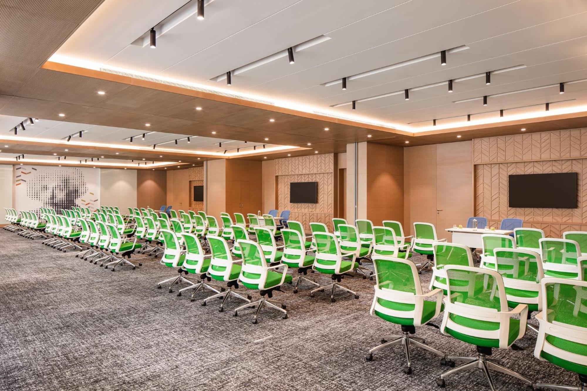 & - Science Park By Ihg Dubai