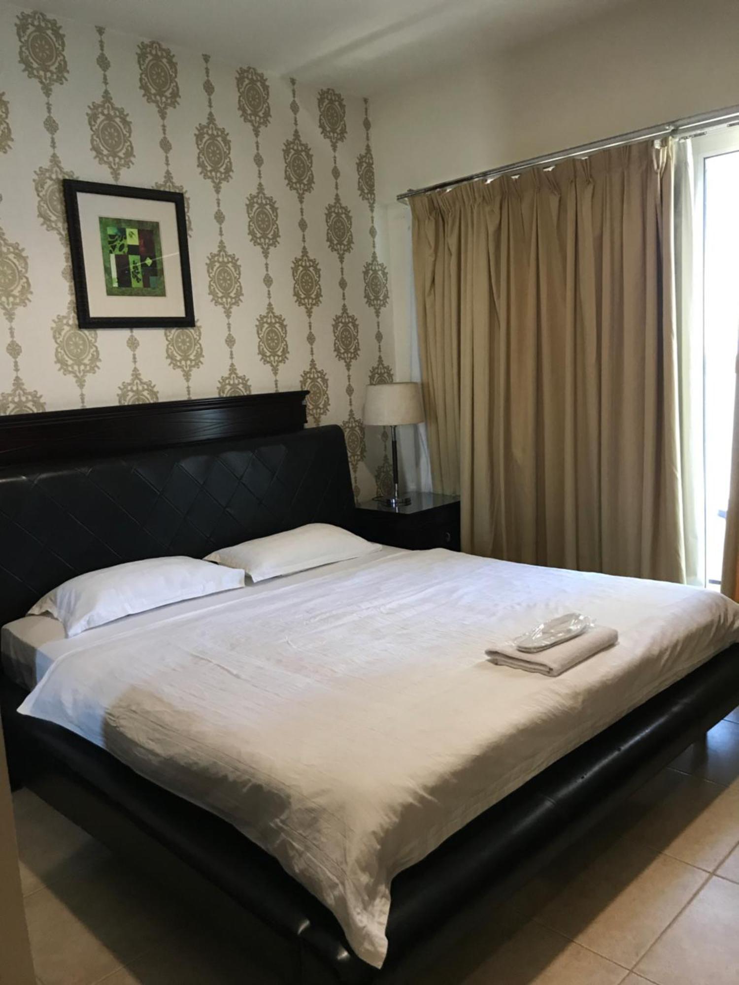 Ensuite In Coliving In Marina Dubai