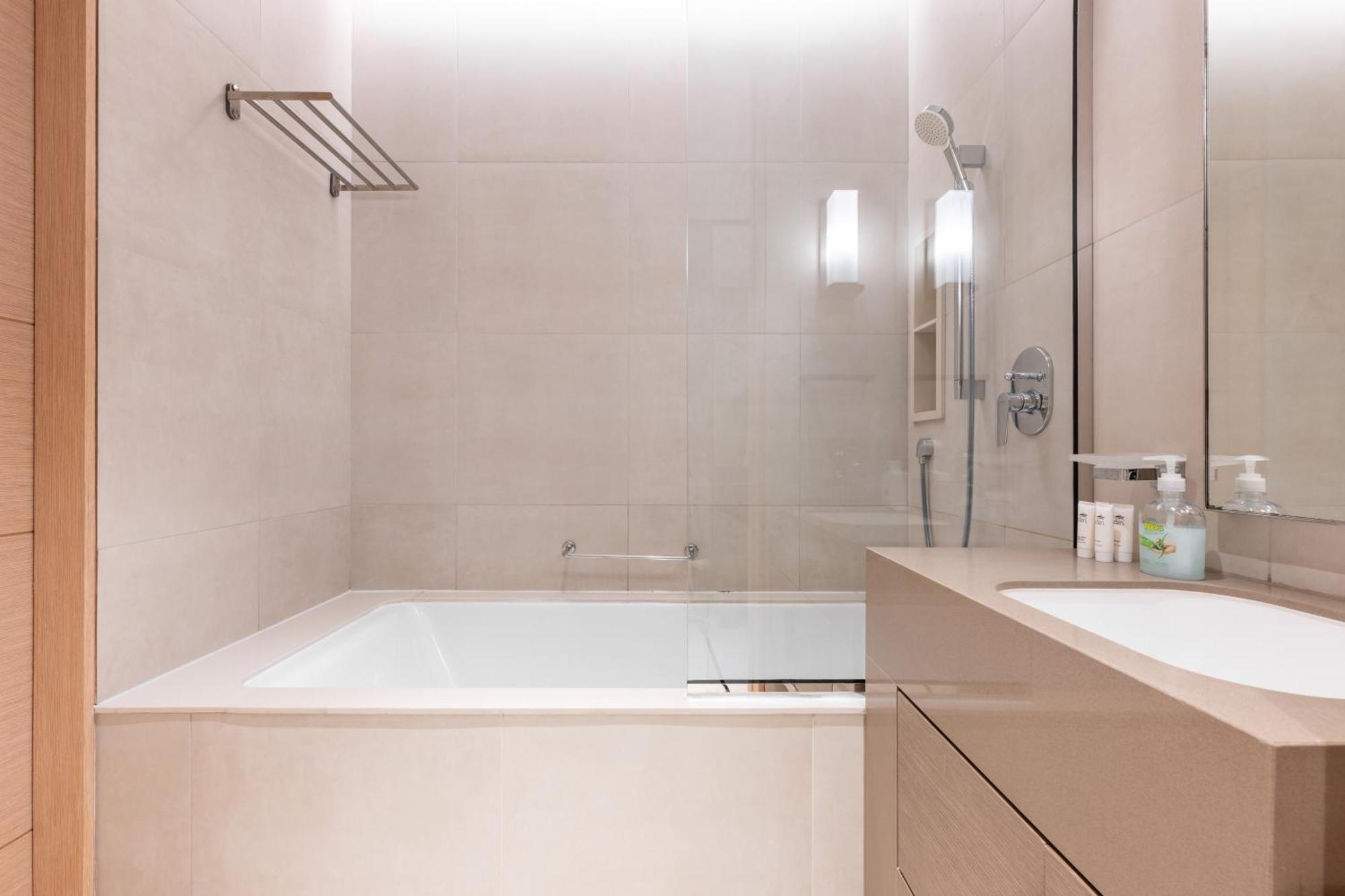Jumeirah Gate Tower Jbr 1br 5* Dubai