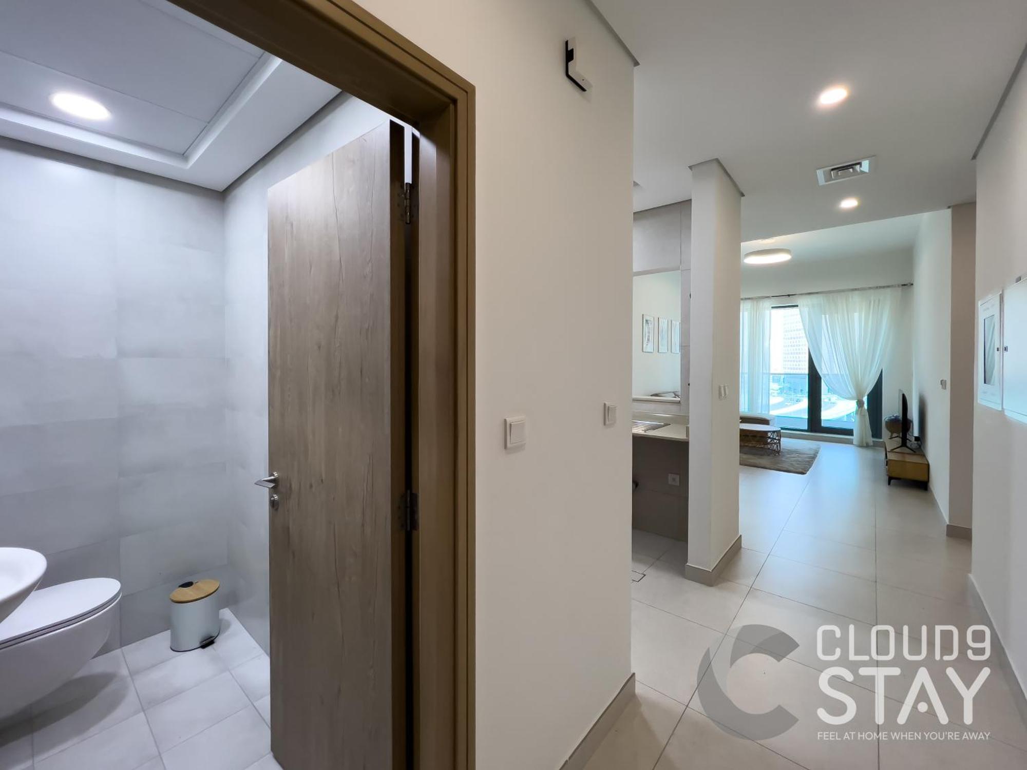 Cloud 9 - The Bay Tower Apartment *