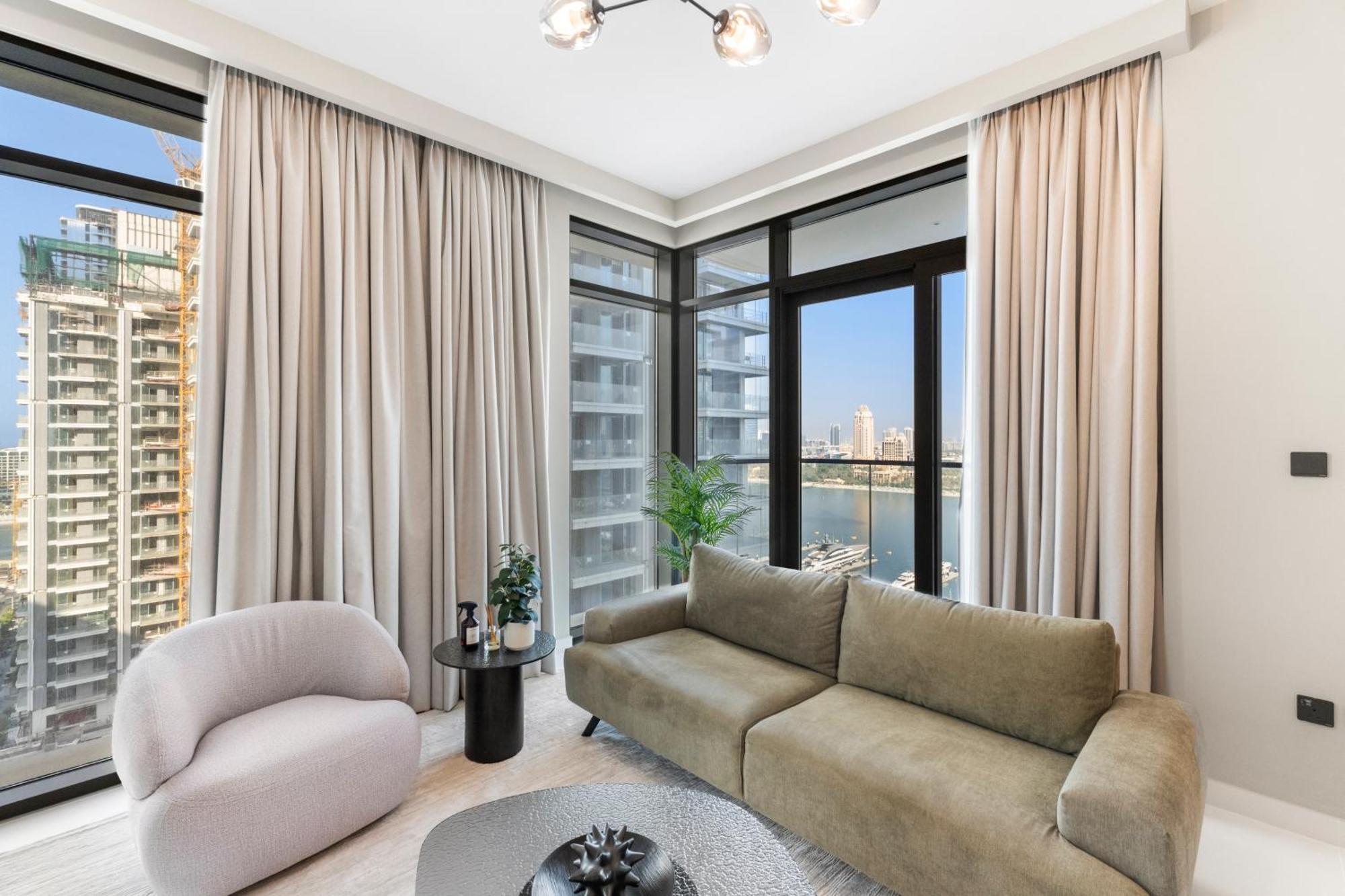 Seaside Lux Retreat 2-br Private Aparthotel Dubai