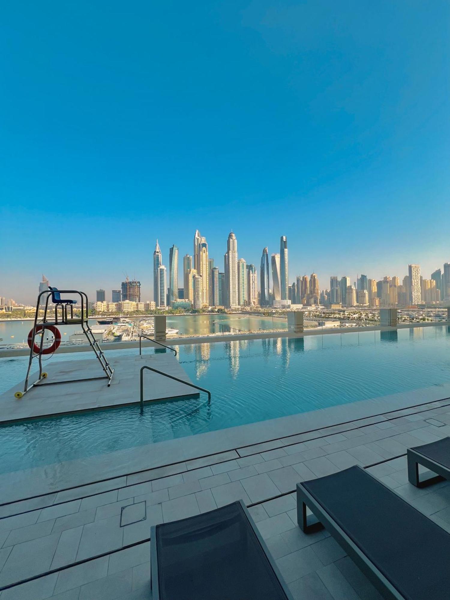Seaside Lux Retreat 2-br Private Aparthotel Dubai