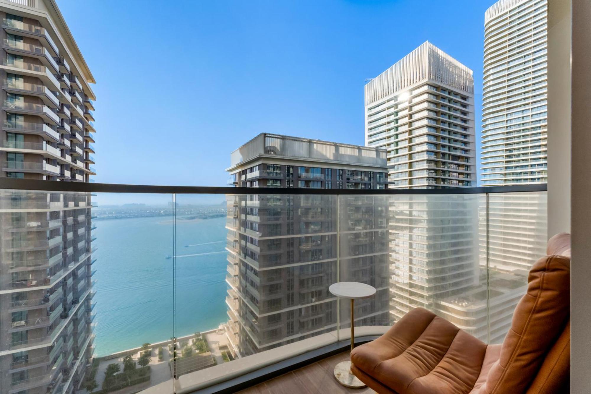 Seaside Lux Retreat 2-br Private Aparthotel Dubai