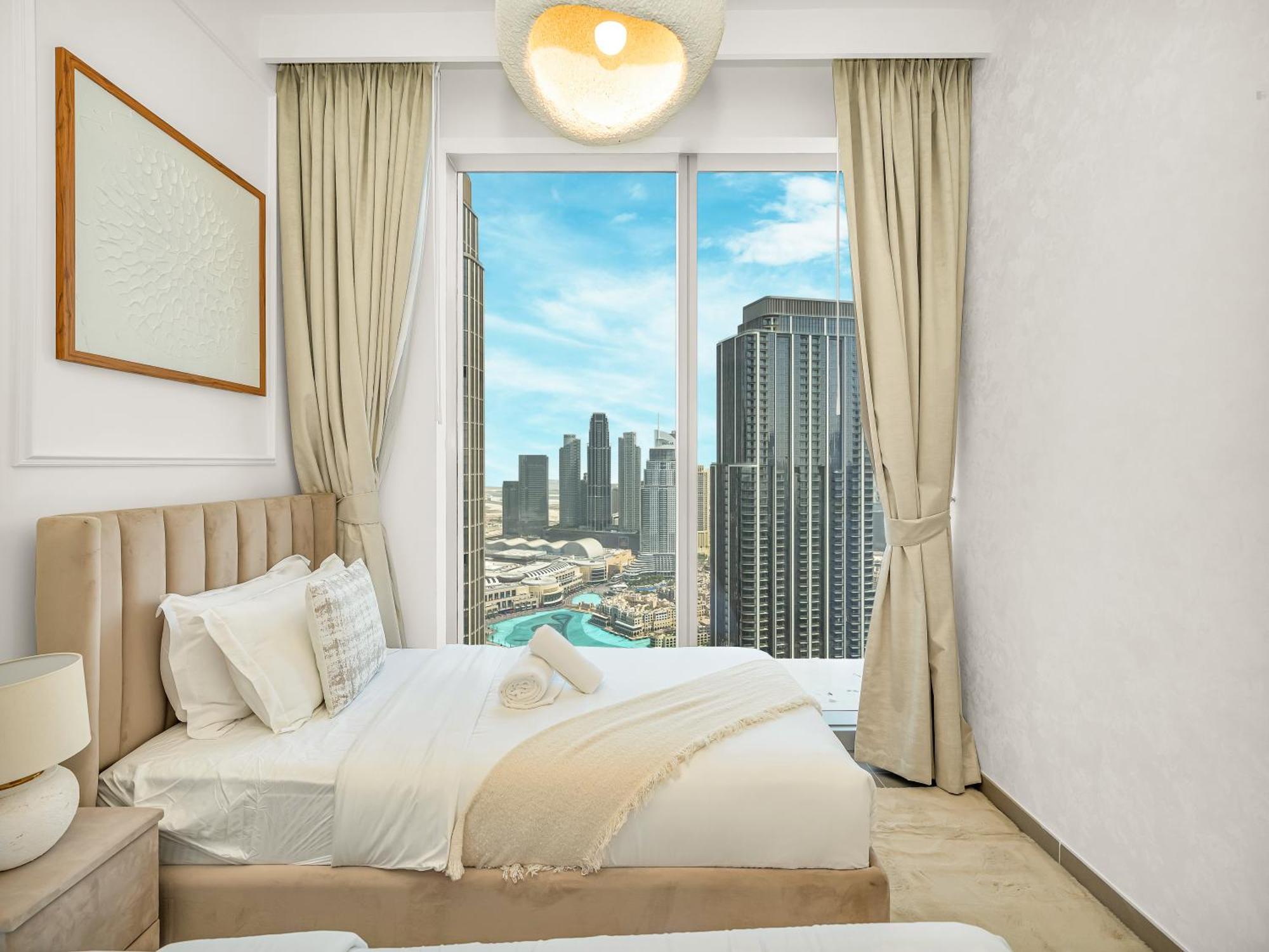 Burj Khalifa Bliss I 4 Bedroom I Burj Khalifa & Fountain Views I Free Gym, Pool, Parking, Wi-fi And Ps5 I By Skyline Serenity
