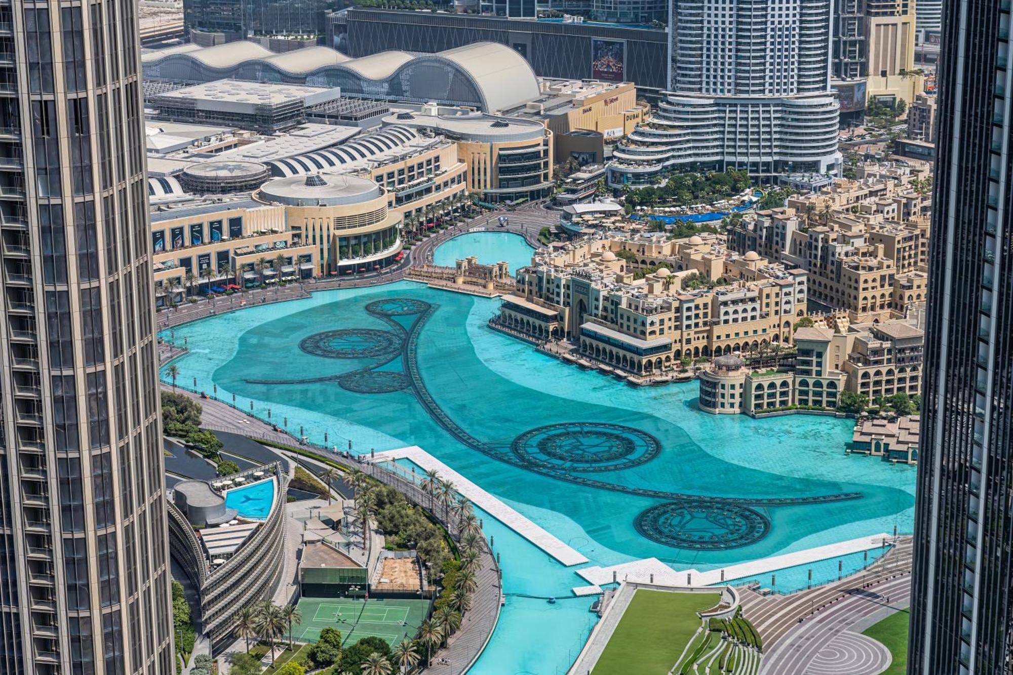 Burj Khalifa Bliss I 4 Bedroom I Burj Khalifa & Fountain Views I Free Gym, Pool, Parking, Wi-fi And Ps5 I By Skyline Serenity Apartment Dubai