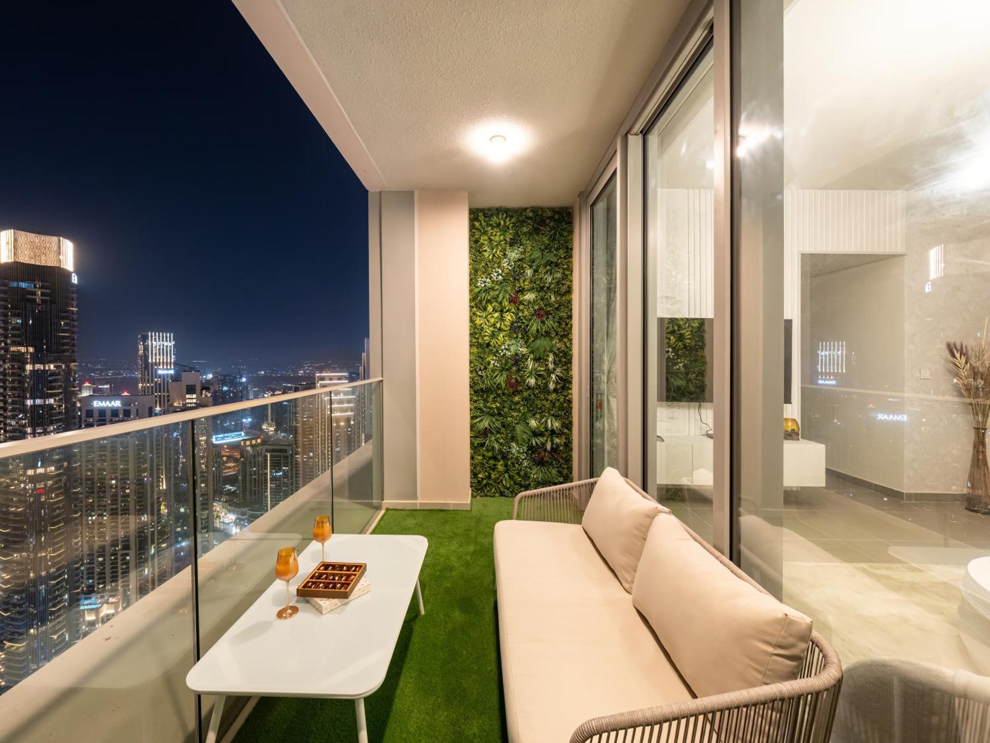 Burj Khalifa Bliss I 4 Bedroom I Burj Khalifa & Fountain Views I Free Gym, Pool, Parking, Wi-fi And Ps5 I By Skyline Serenity