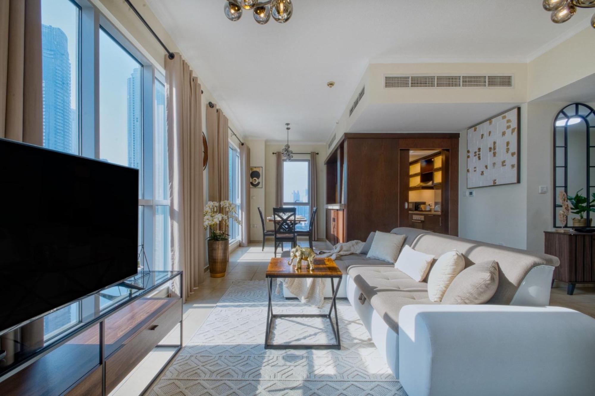 Luxury 1-bedroom With Burj Khalifa View *