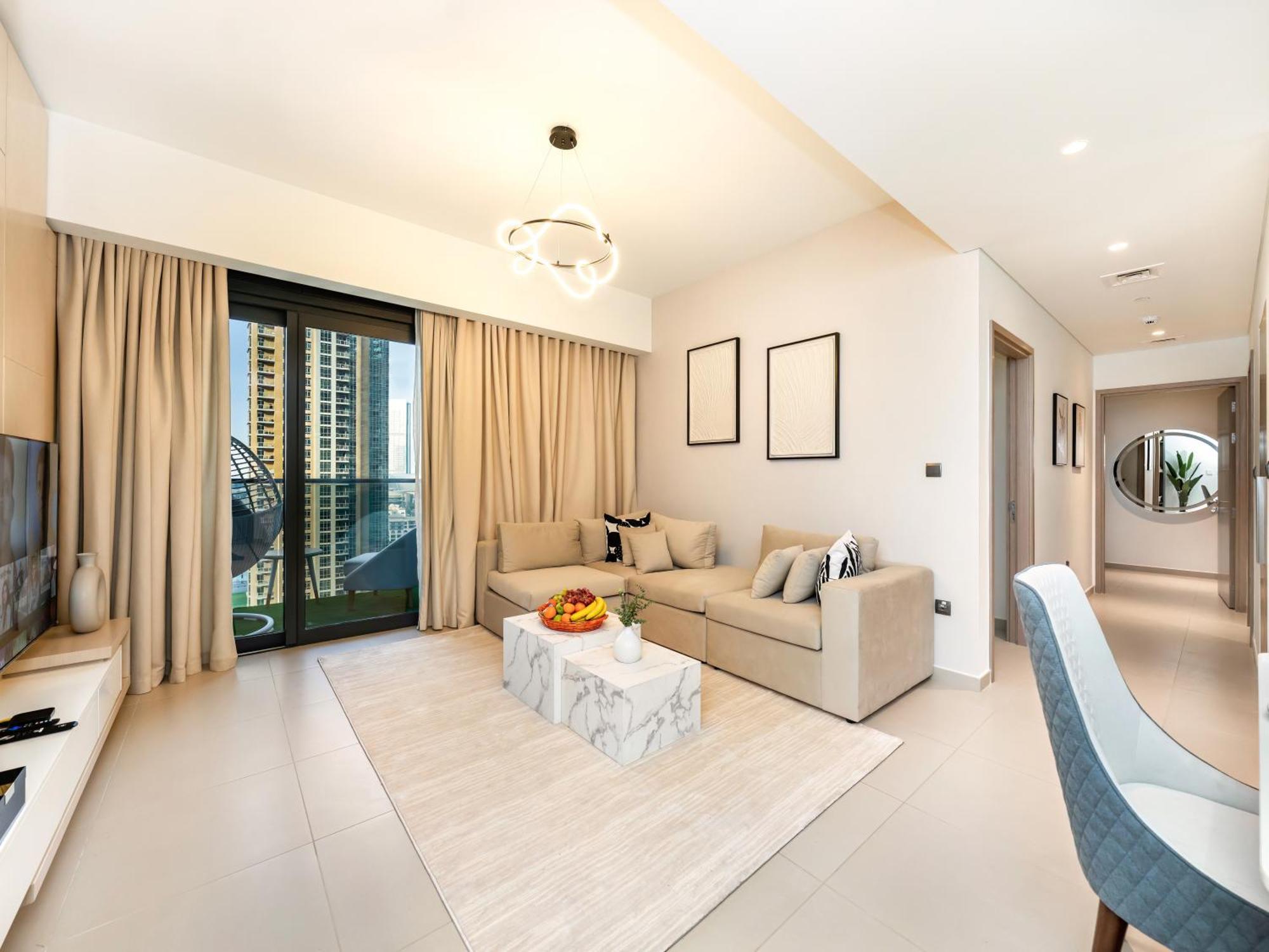 Exquisite 2 Bedroom I Burj Khalifa & Fountain Views I Free Gym, Pool, Parking, Wi-fi And Ps5 I By Skyline Serenity Daire