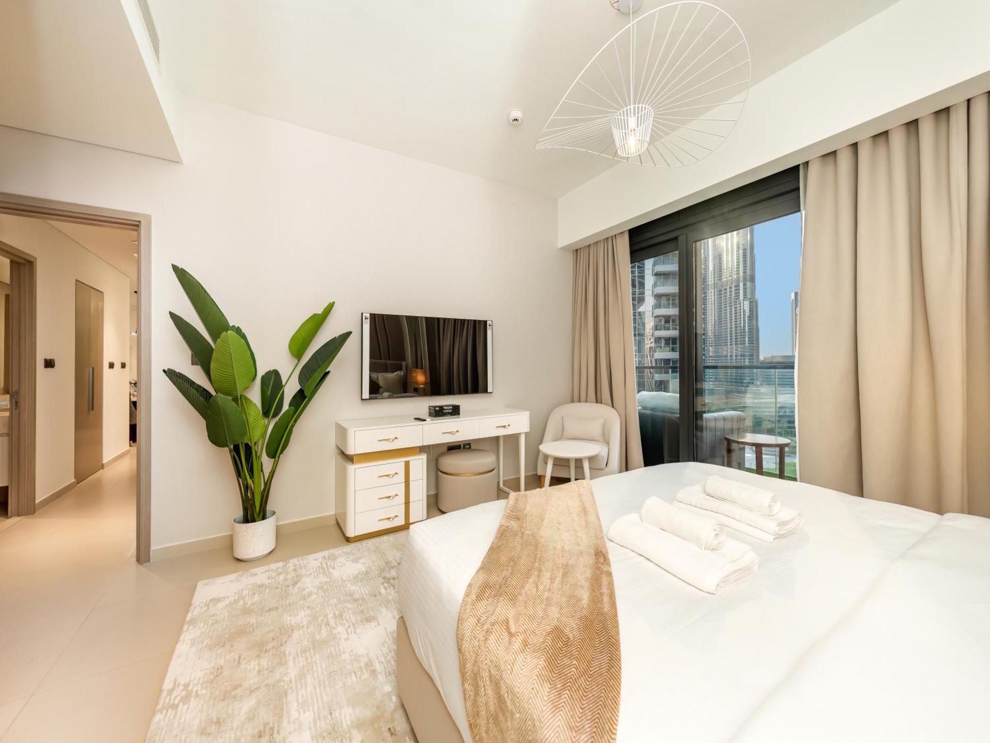 Daire Exquisite 2 Bedroom I Burj Khalifa & Fountain Views I Free Gym, Pool, Parking, Wi-fi And Ps5 I By Skyline Serenity *