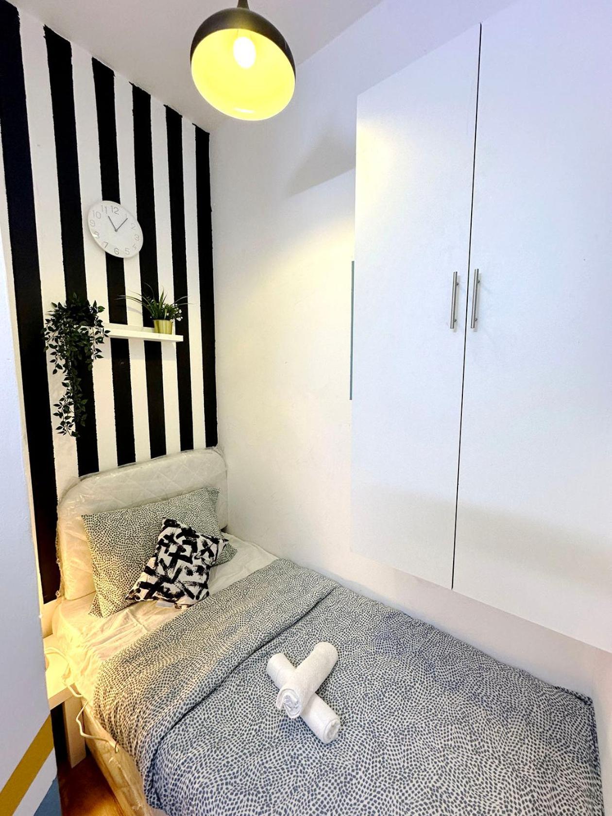 Cozy Corner Partition Near Burjuman Metro Hospedagem domiciliar *