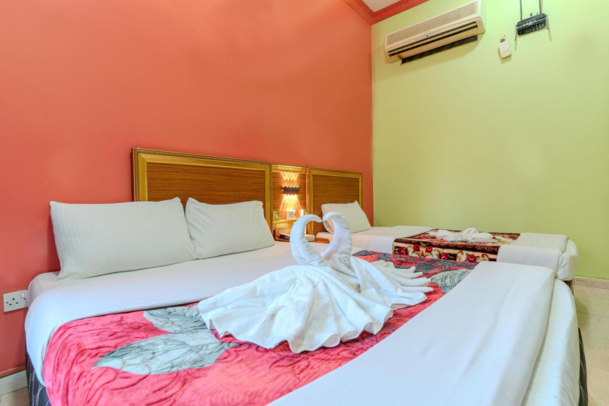 Hotel Relax *