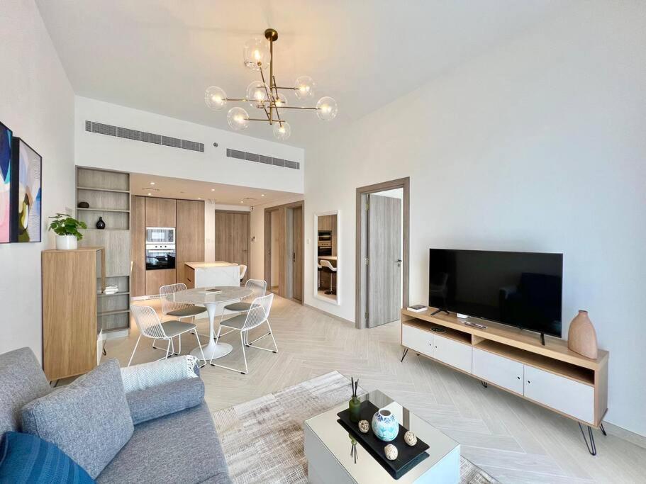 Apartamento Waves - Comfortable Jvc With Balcony And Maids *