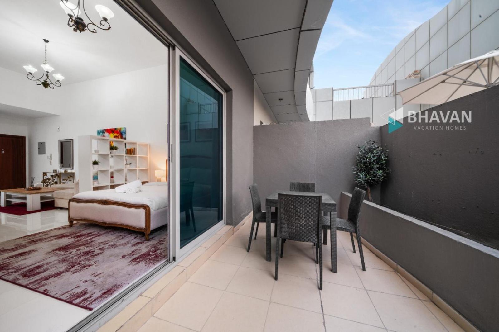 Contemporary In Marina By Bhavan * Dubai