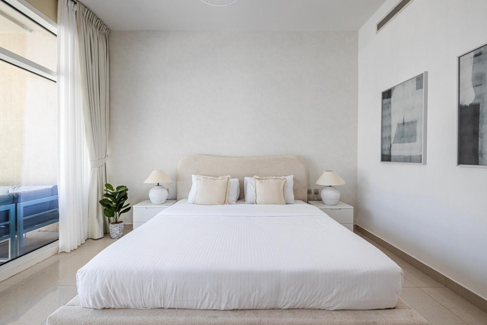 2br Bay Square 7, View Apartment