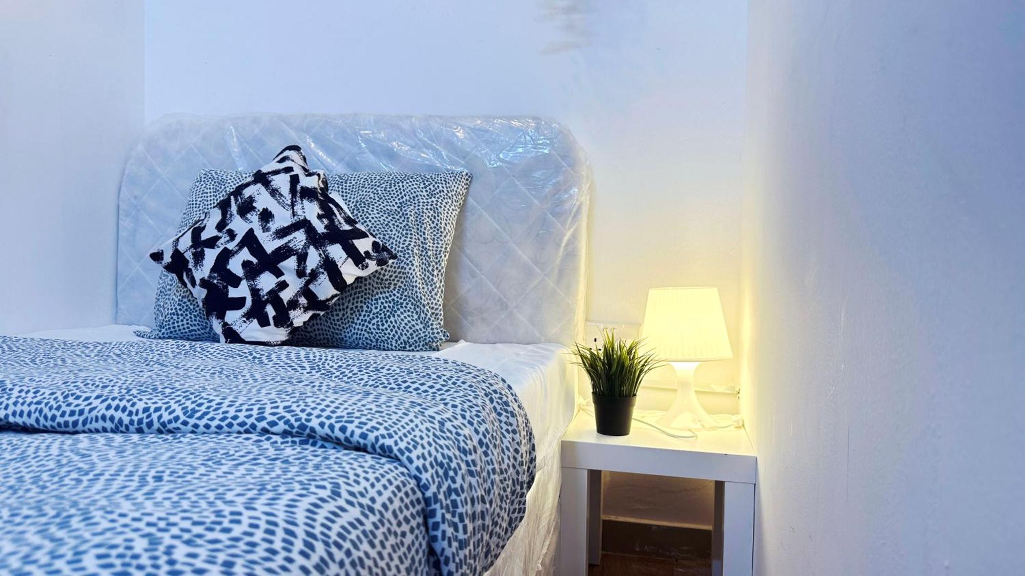 Homestay Blissful Partition In Bur Near Burjuman Metro