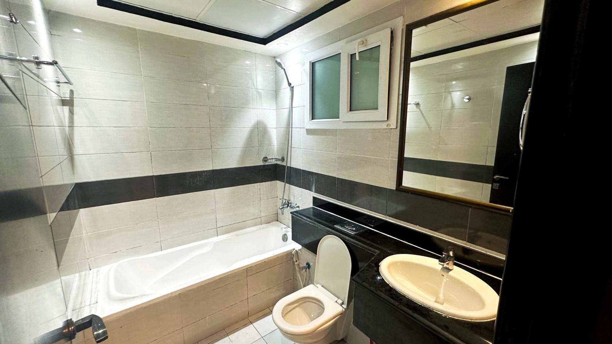Blissful Partition In Bur Near Burjuman Metro * Dubai