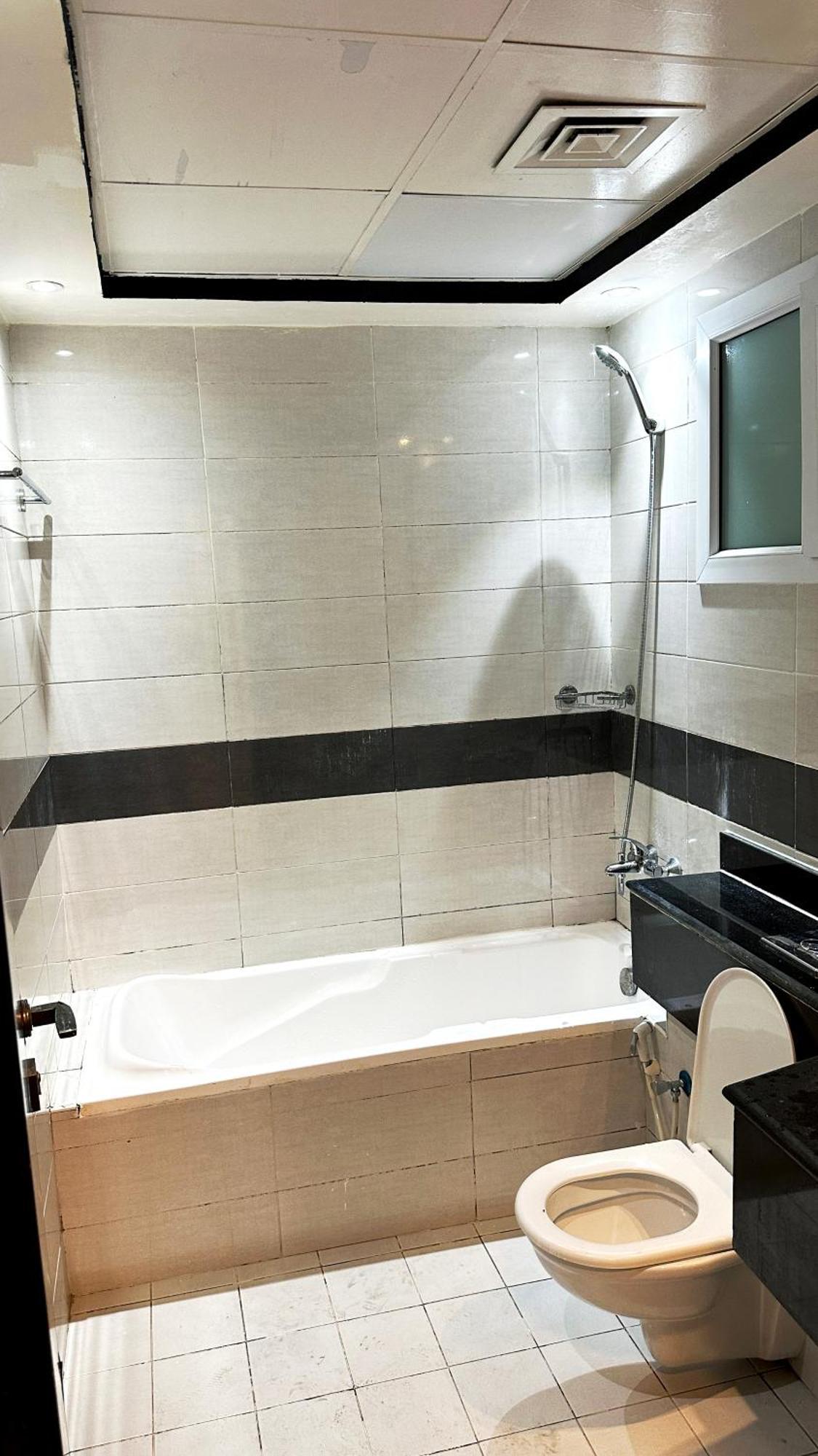 Homestay Blissful Partition In Bur Near Burjuman Metro