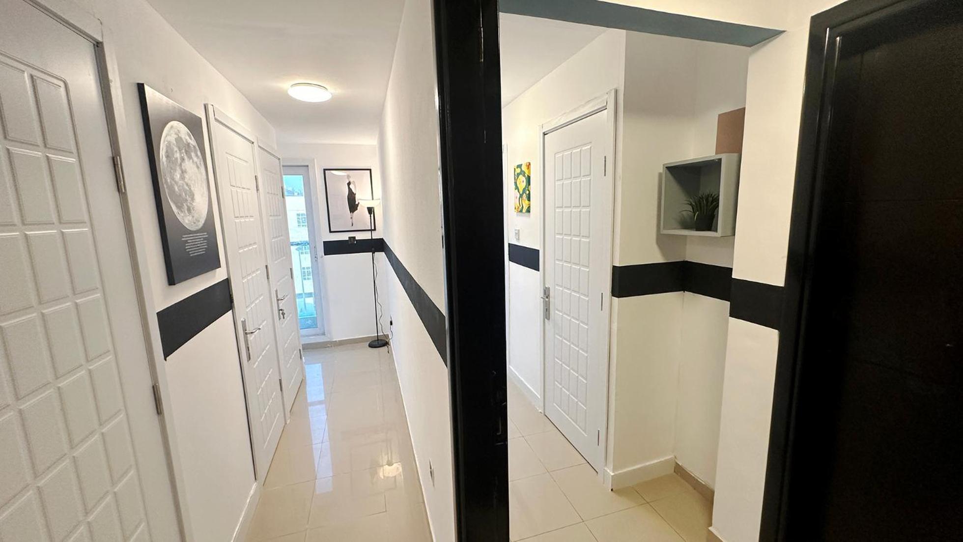 Blissful Partition In Bur Near Burjuman Metro * Dubai
