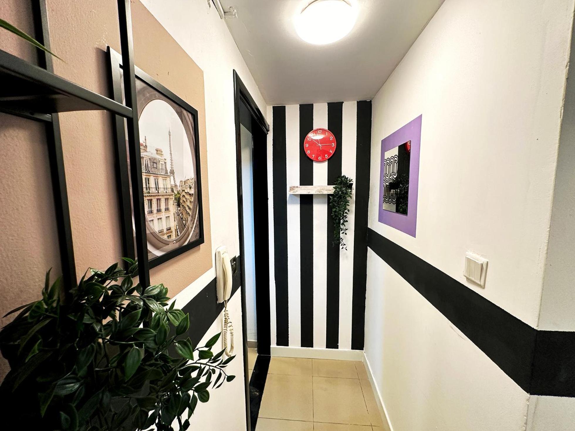 Homestay Blissful Partition In Bur Near Burjuman Metro