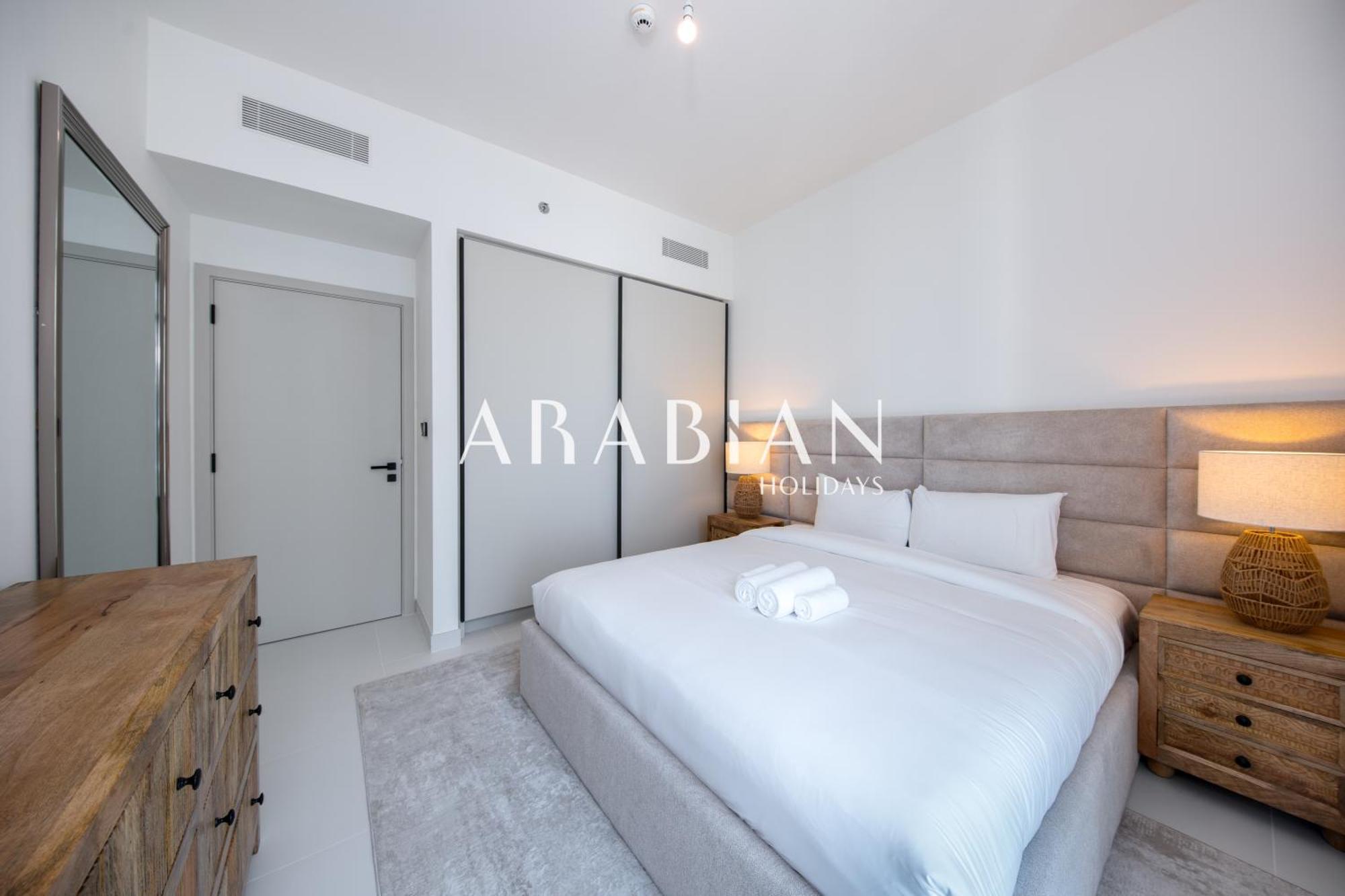 Stunning Chic 2br With Amazing Views Harbour Dubai
