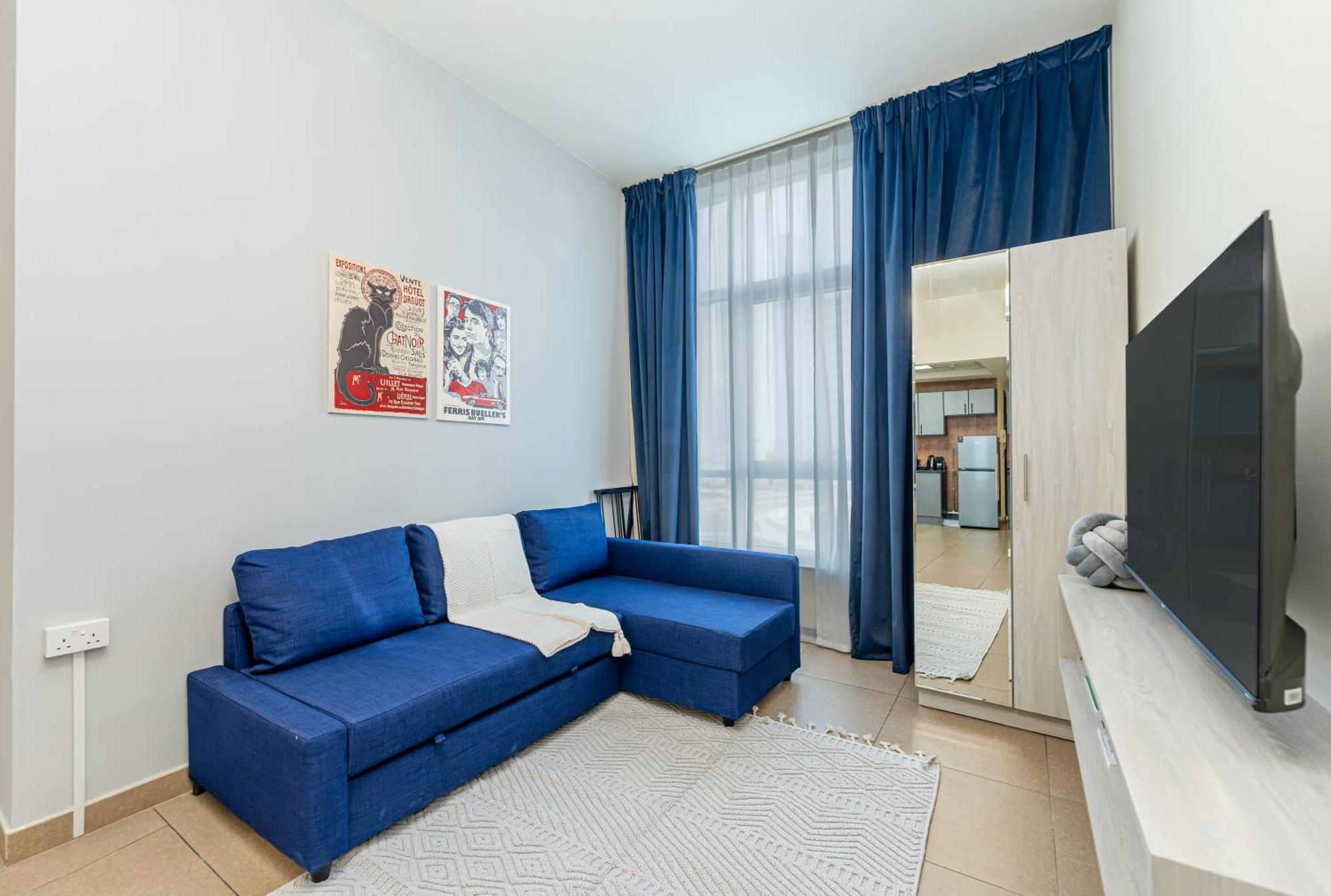Savis Homes Iconic In Prime Location *