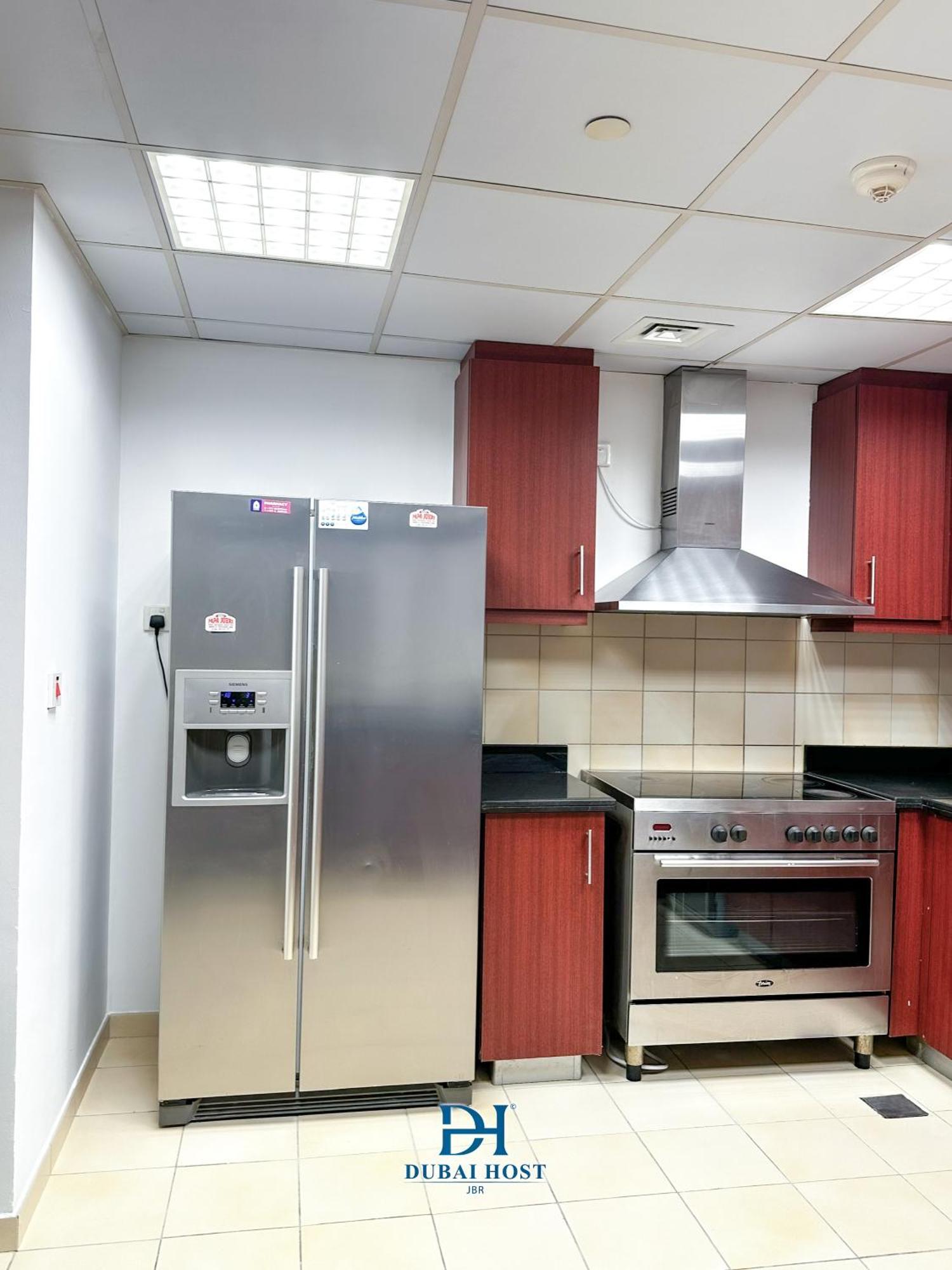 Host - Beach Jbr Hostel