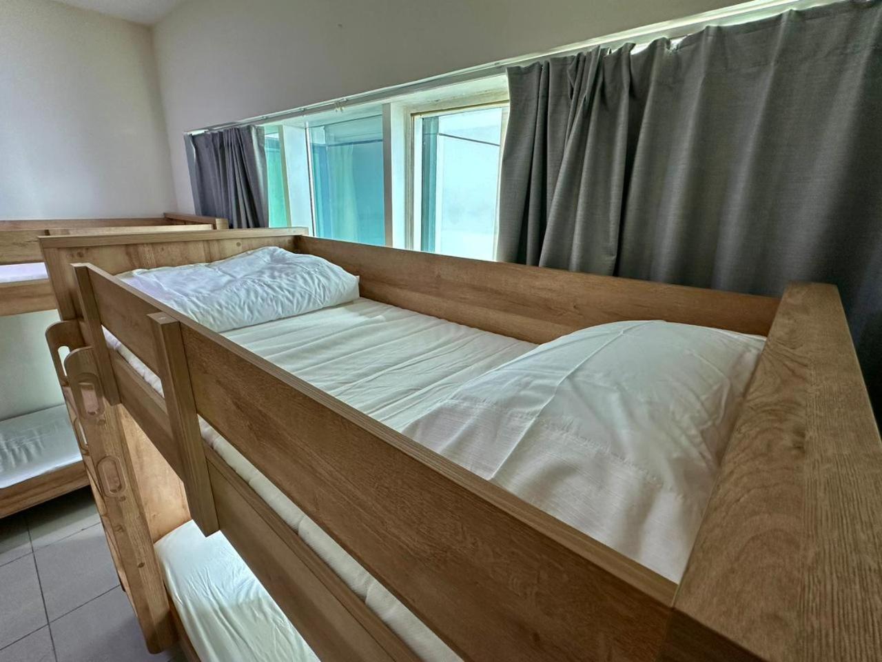 Dhostels - Marina Palm View * Dubai