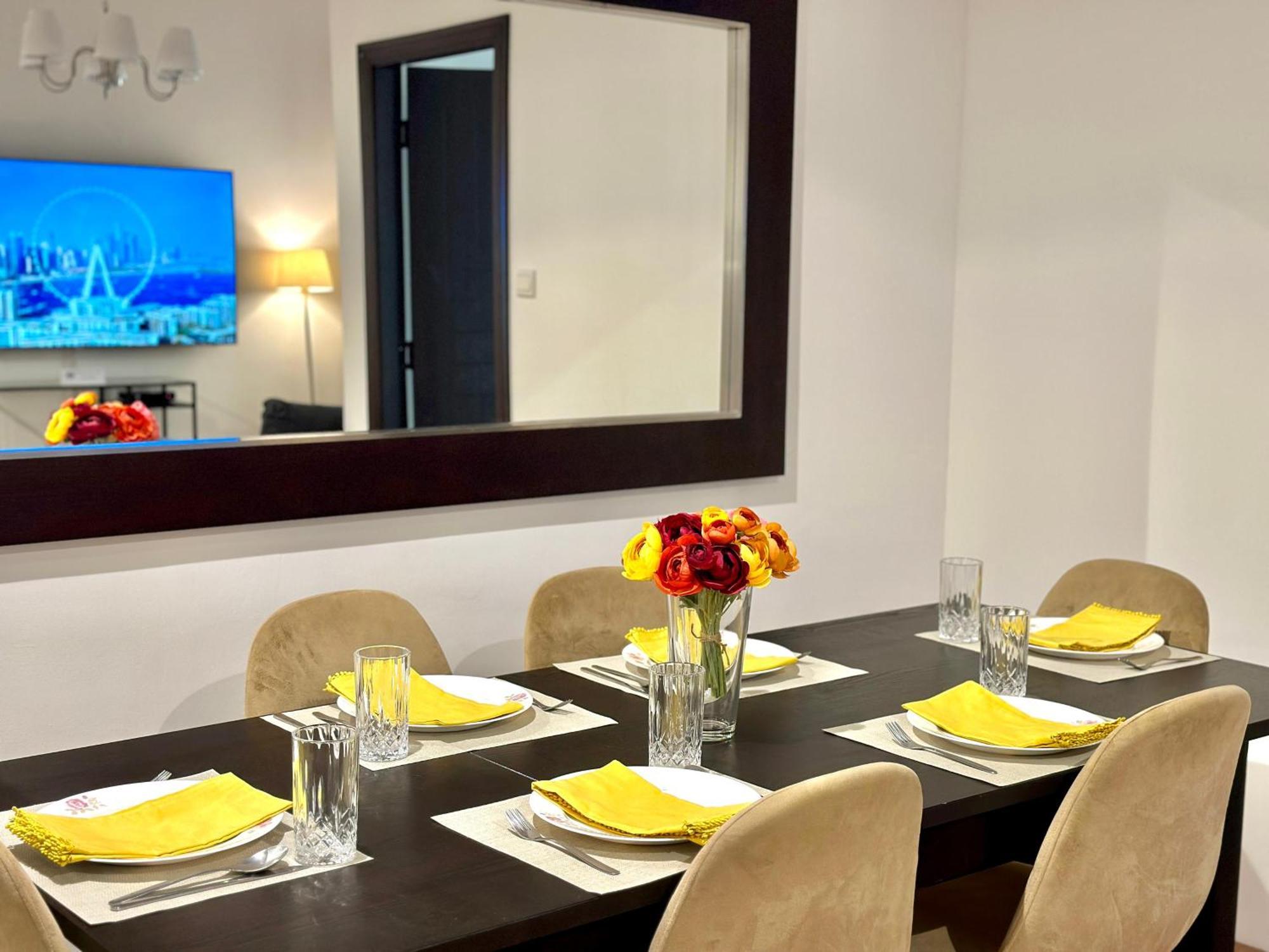 Beautiful 2br & 4br On Jbr Beach, Walking Distance To Bluewaters Island - By Sunkissed Homes Apartment *