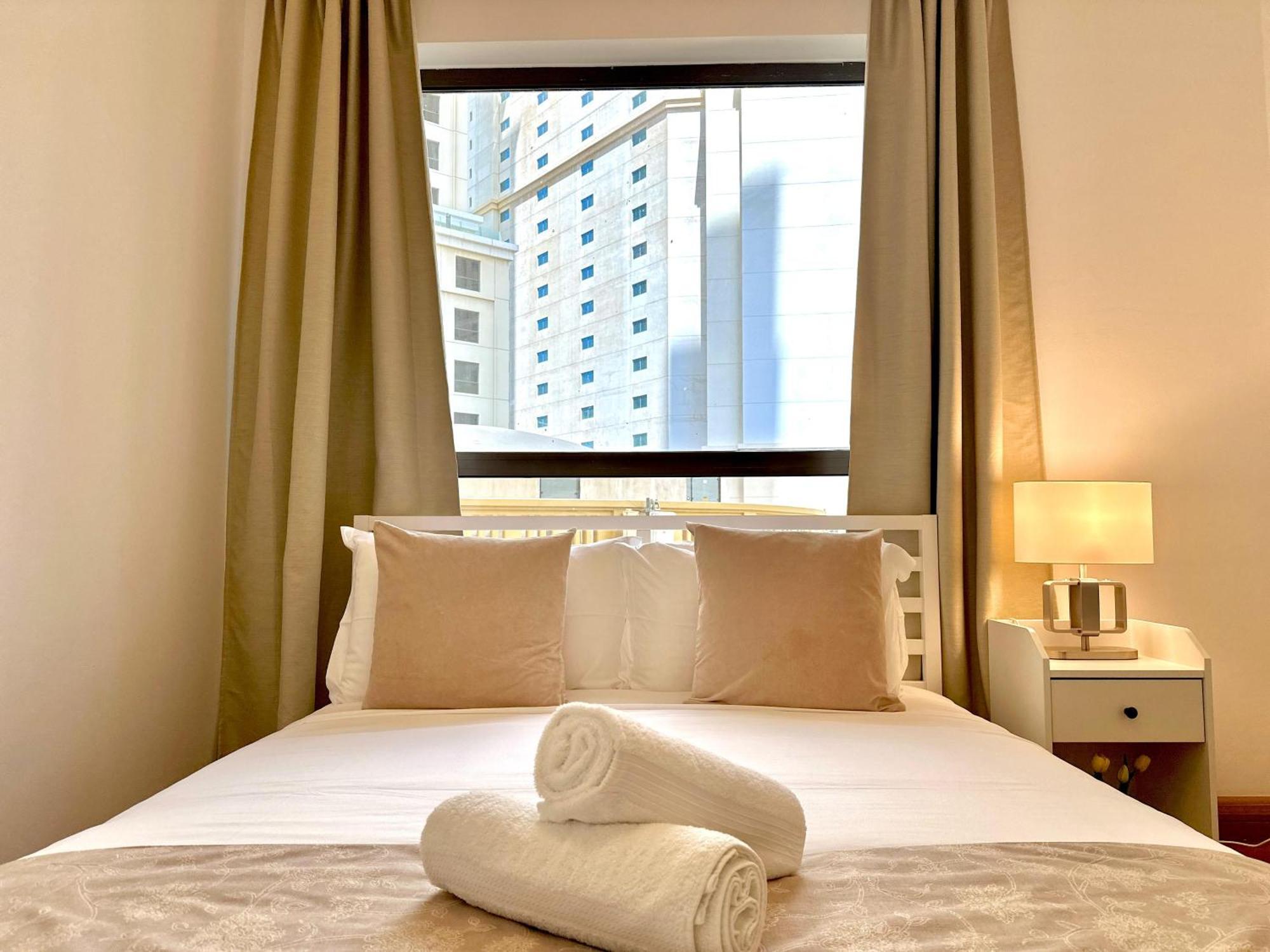 Beautiful 2br & 4br On Jbr Beach, Walking Distance To Bluewaters Island - By Sunkissed Homes *
