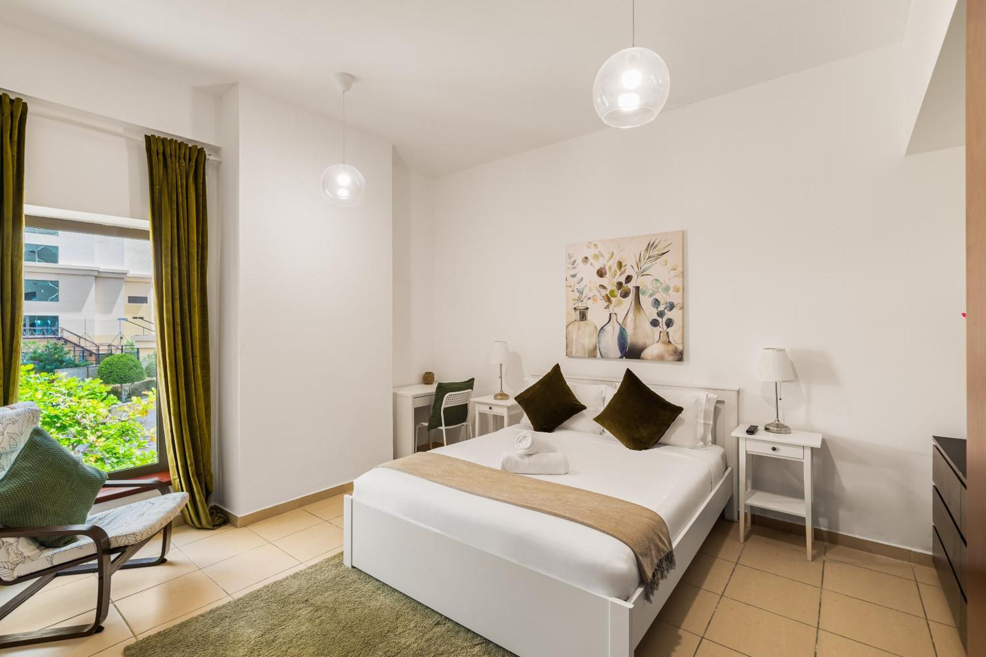 Beautiful 2br & 4br On Jbr Beach, Walking Distance To Bluewaters Island - By Sunkissed Homes Dubai