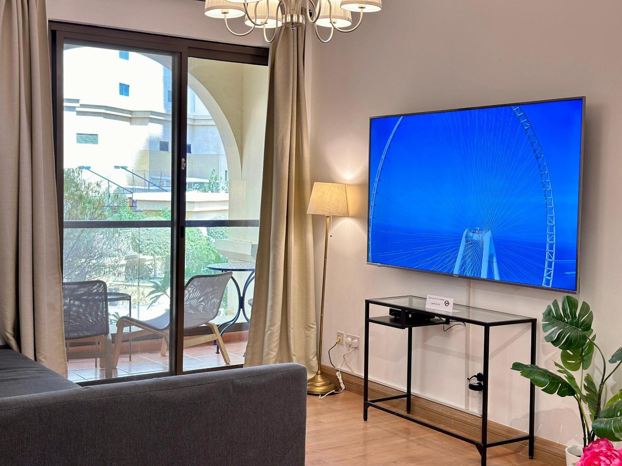 Beautiful 2br & 4br On Jbr Beach, Walking Distance To Bluewaters Island - By Sunkissed Homes * Dubai