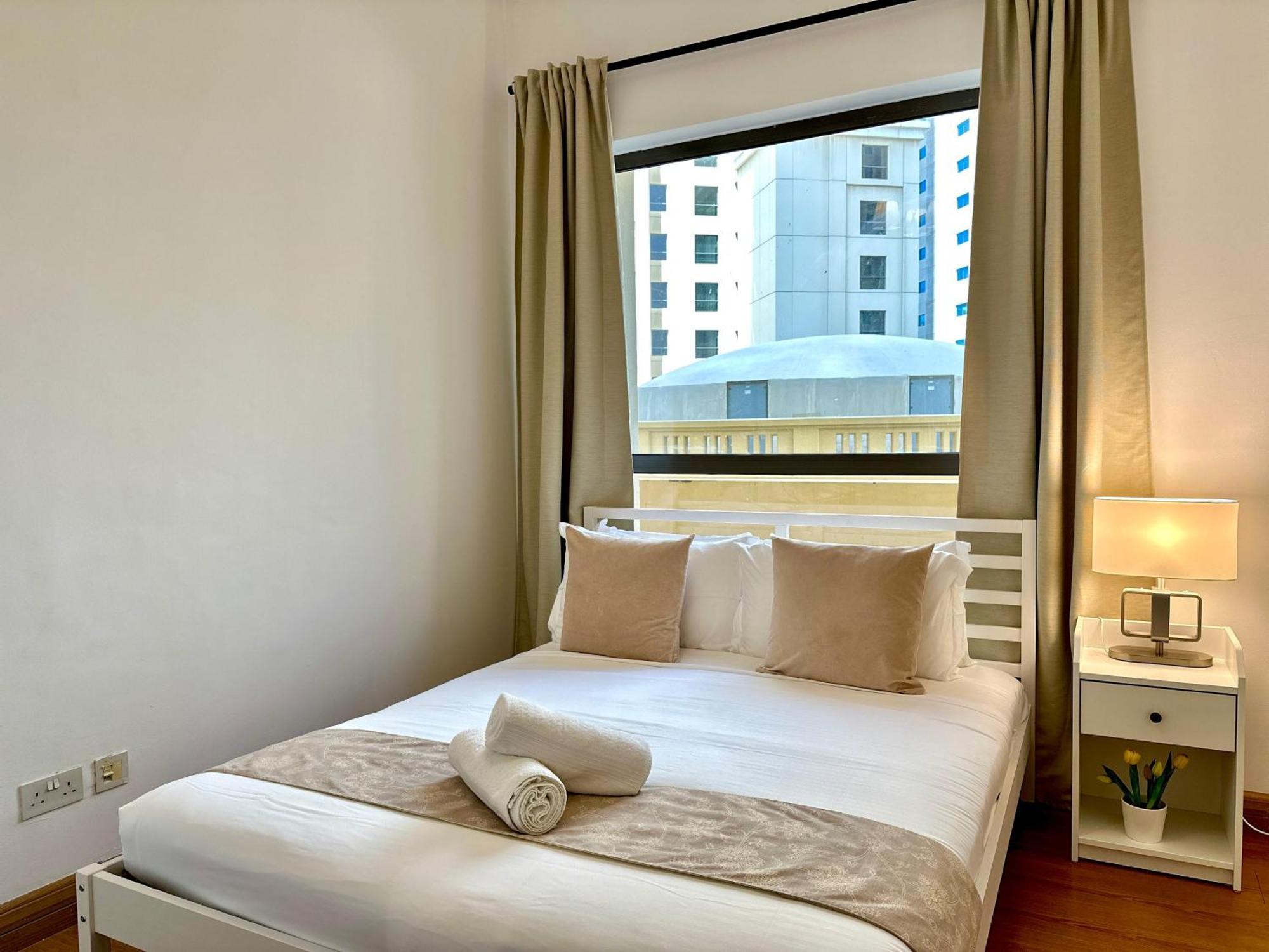 Beautiful 2br & 4br On Jbr Beach, Walking Distance To Bluewaters Island - By Sunkissed Homes