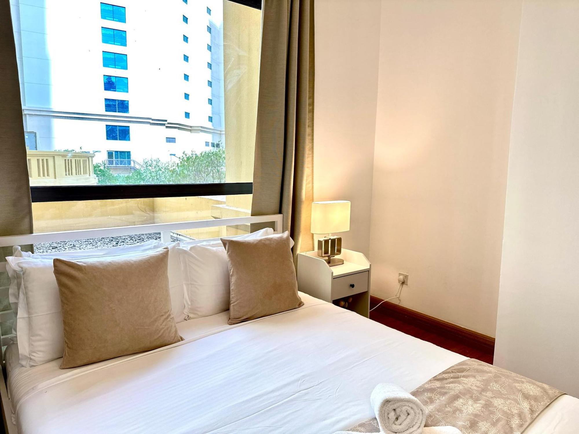 Beautiful 2br & 4br On Jbr Beach, Walking Distance To Bluewaters Island - By Sunkissed Homes Apartment