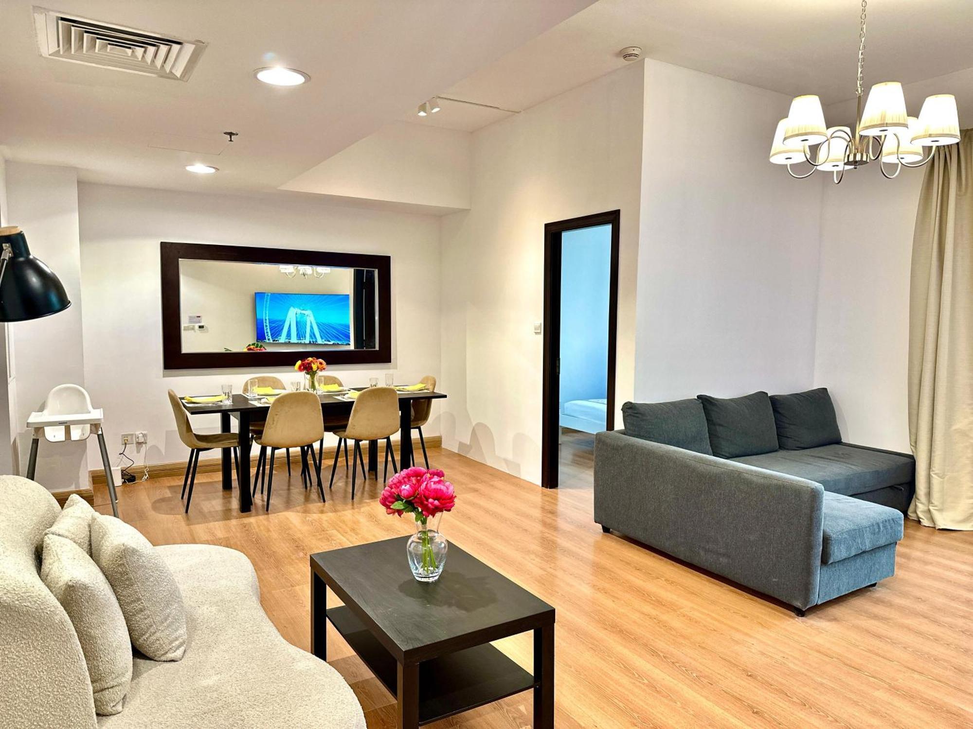 Apartment Beautiful 2br & 4br On Jbr Beach, Walking Distance To Bluewaters Island - By Sunkissed Homes