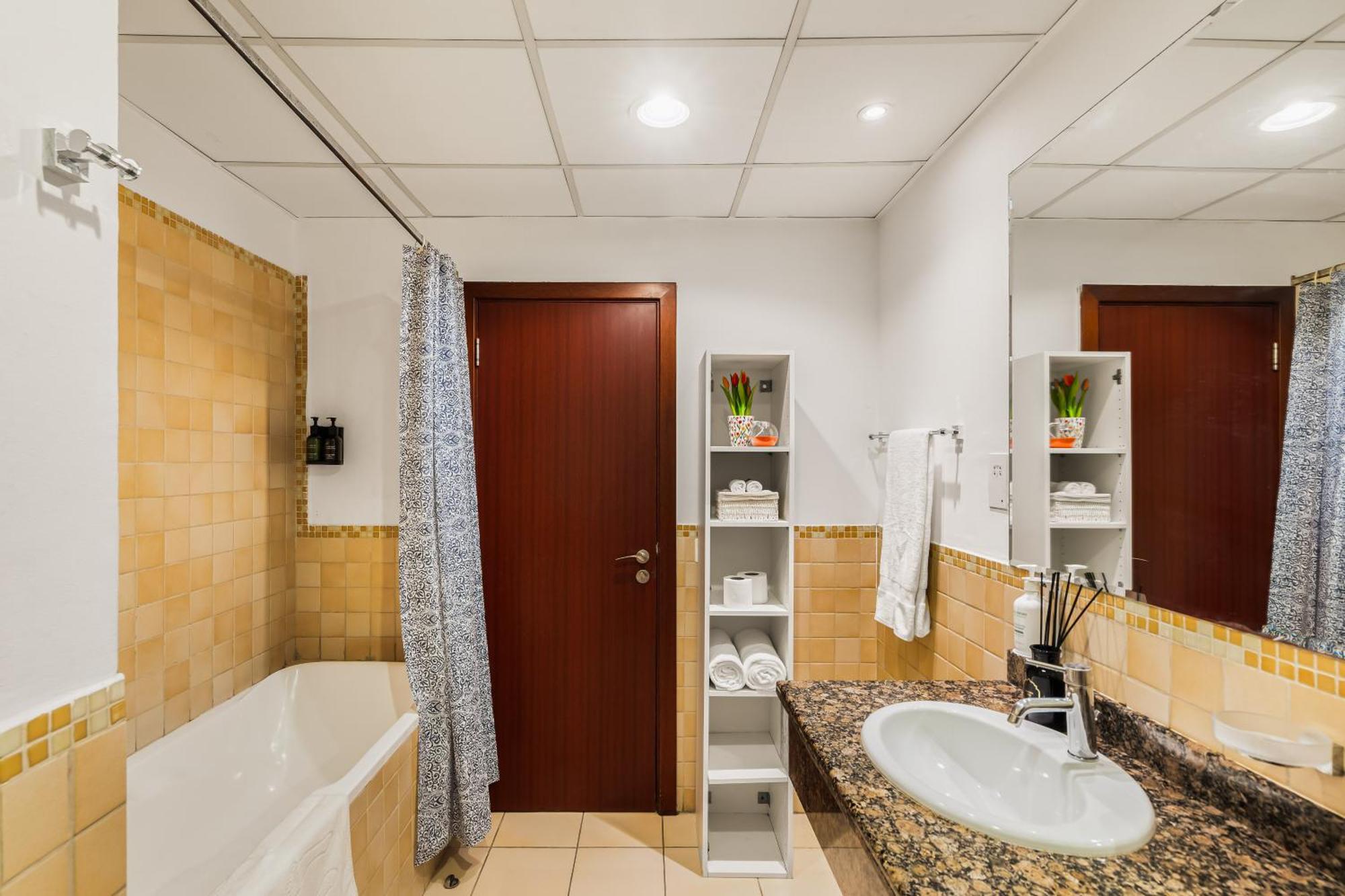 Beautiful 2br & 4br On Jbr Beach, Walking Distance To Bluewaters Island - By Sunkissed Homes Apartment Dubai