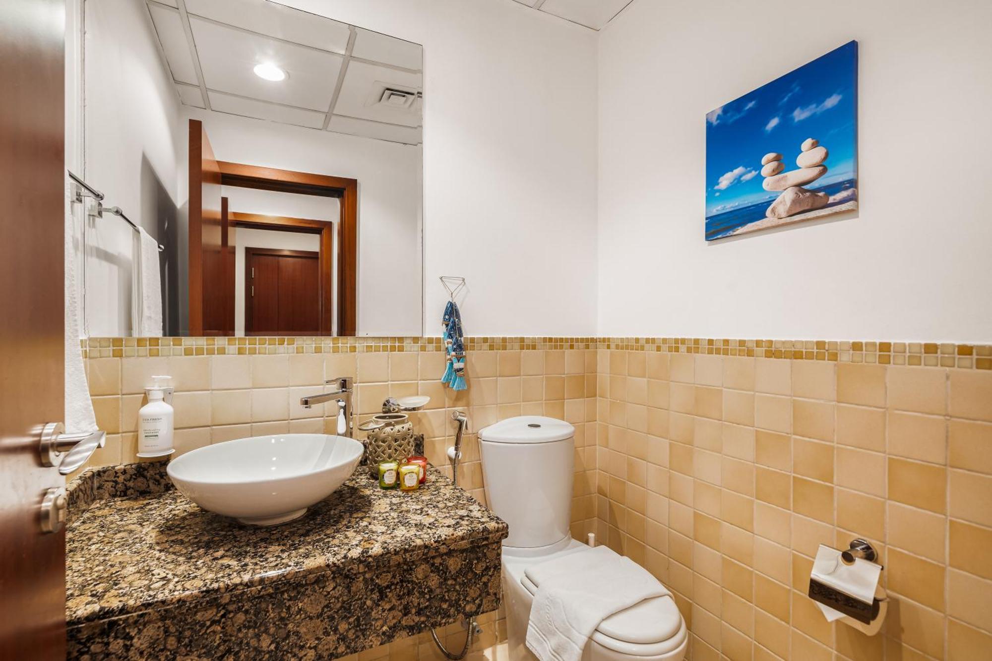 Apartment Beautiful 2br & 4br On Jbr Beach, Walking Distance To Bluewaters Island - By Sunkissed Homes Dubai