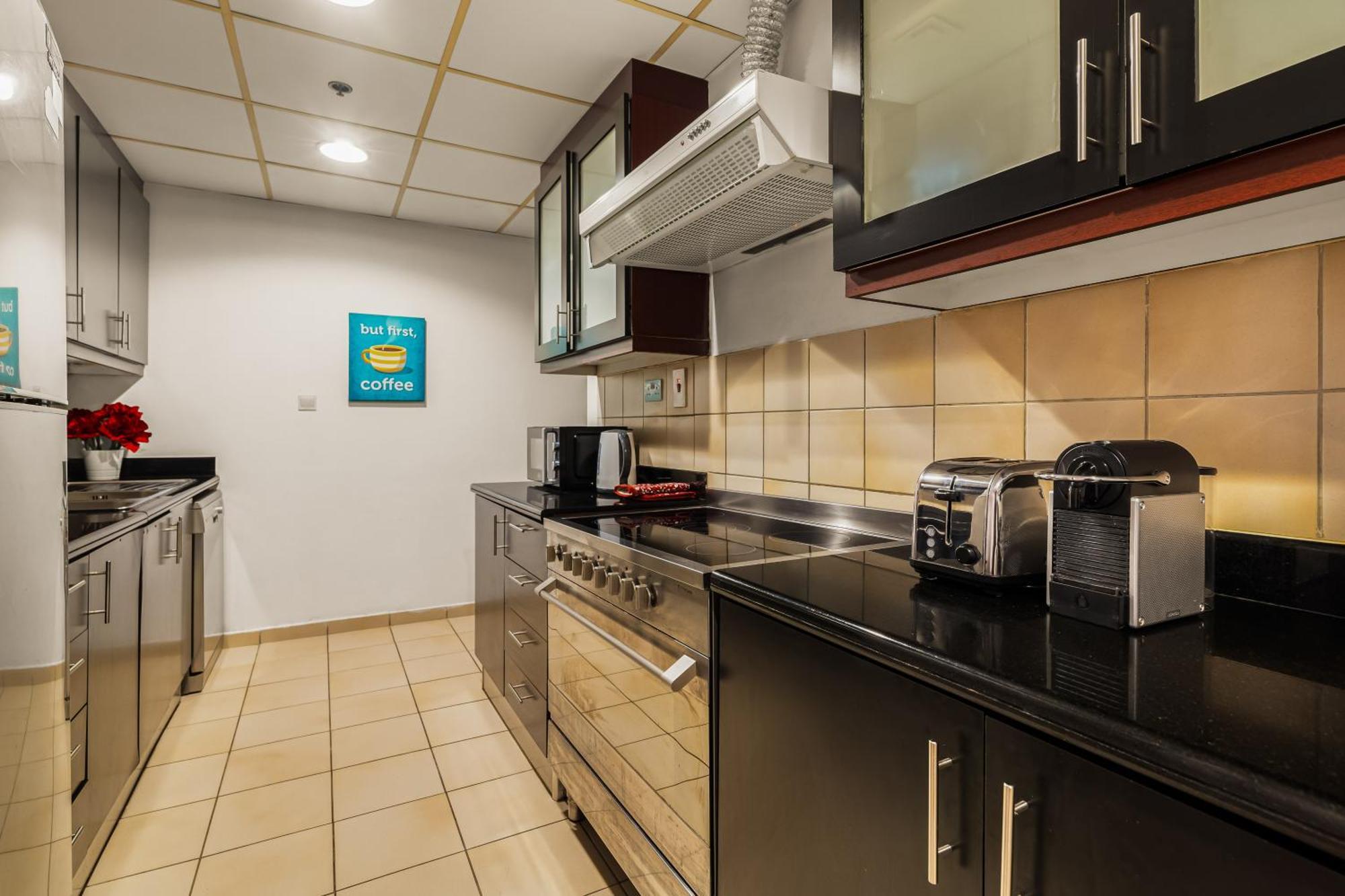 Beautiful 2br & 4br On Jbr Beach, Walking Distance To Bluewaters Island - By Sunkissed Homes Apartment *