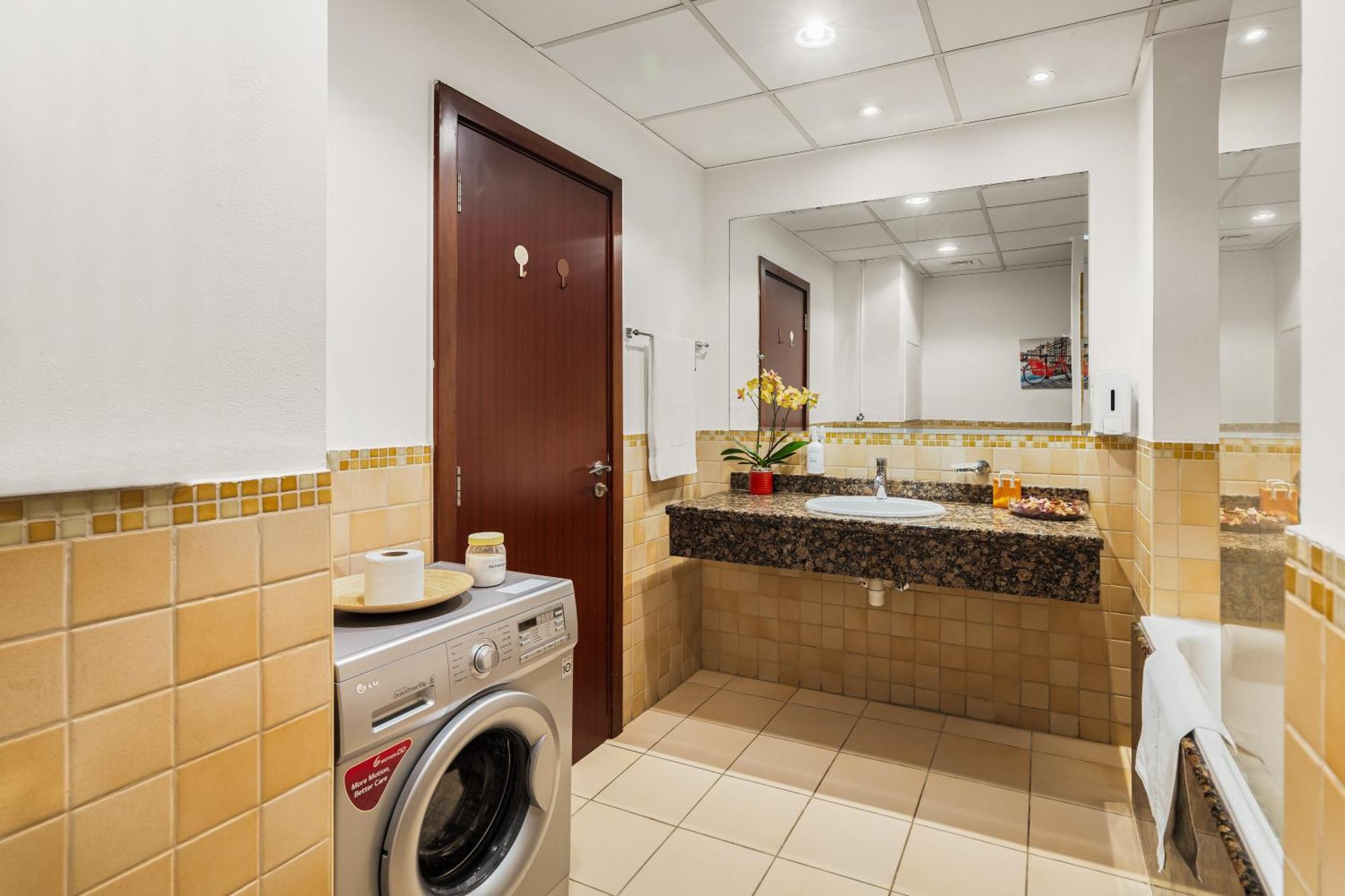 Beautiful 2br & 4br On Jbr Beach, Walking Distance To Bluewaters Island - By Sunkissed Homes * Dubai