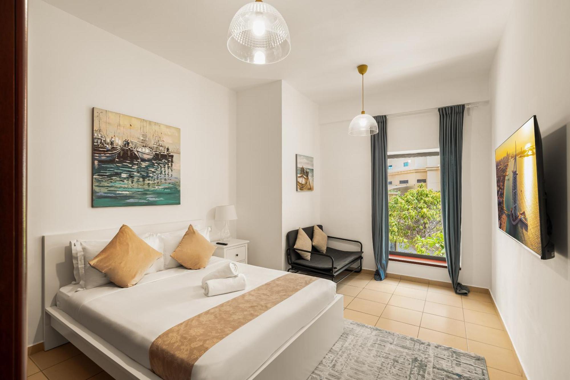 Apartment Beautiful 2br & 4br On Jbr Beach, Walking Distance To Bluewaters Island - By Sunkissed Homes