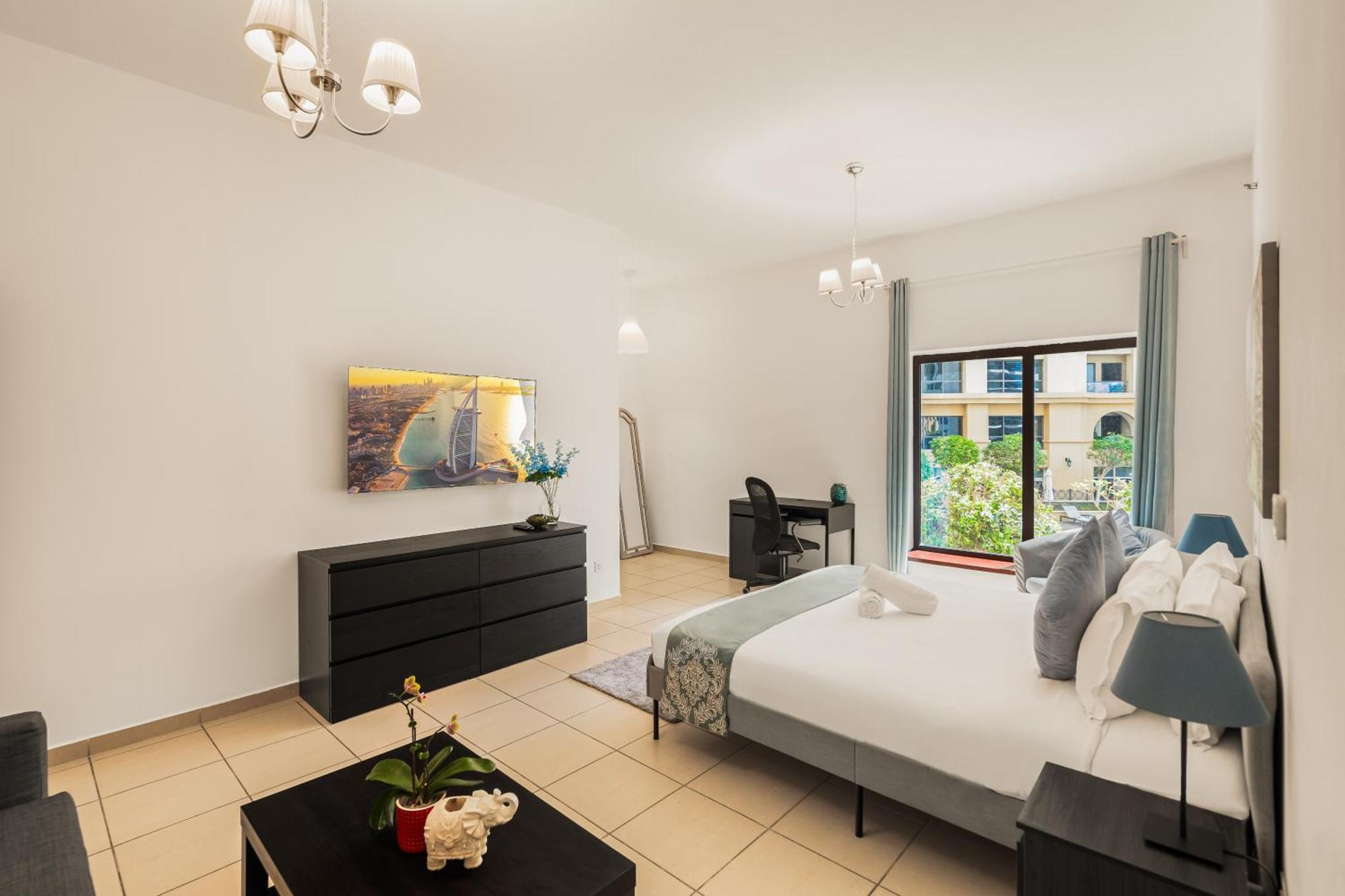 Beautiful 2br & 4br On Jbr Beach, Walking Distance To Bluewaters Island - By Sunkissed Homes Apartment