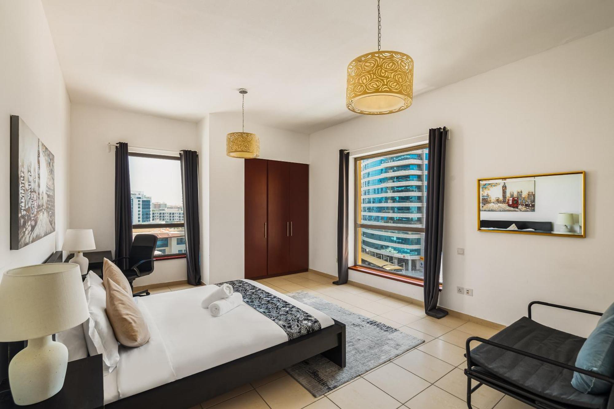 Beautiful 2br & 4br On Jbr Beach, Walking Distance To Bluewaters Island - By Sunkissed Homes Dubai