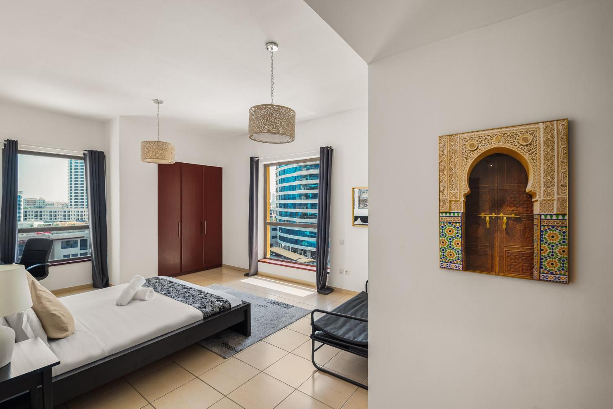 Beautiful 2br & 4br On Jbr Beach, Walking Distance To Bluewaters Island - By Sunkissed Homes