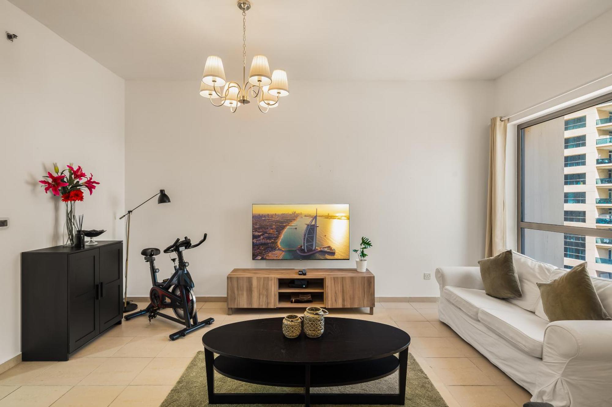 Beautiful 2br & 4br On Jbr Beach, Walking Distance To Bluewaters Island - By Sunkissed Homes Apartment *