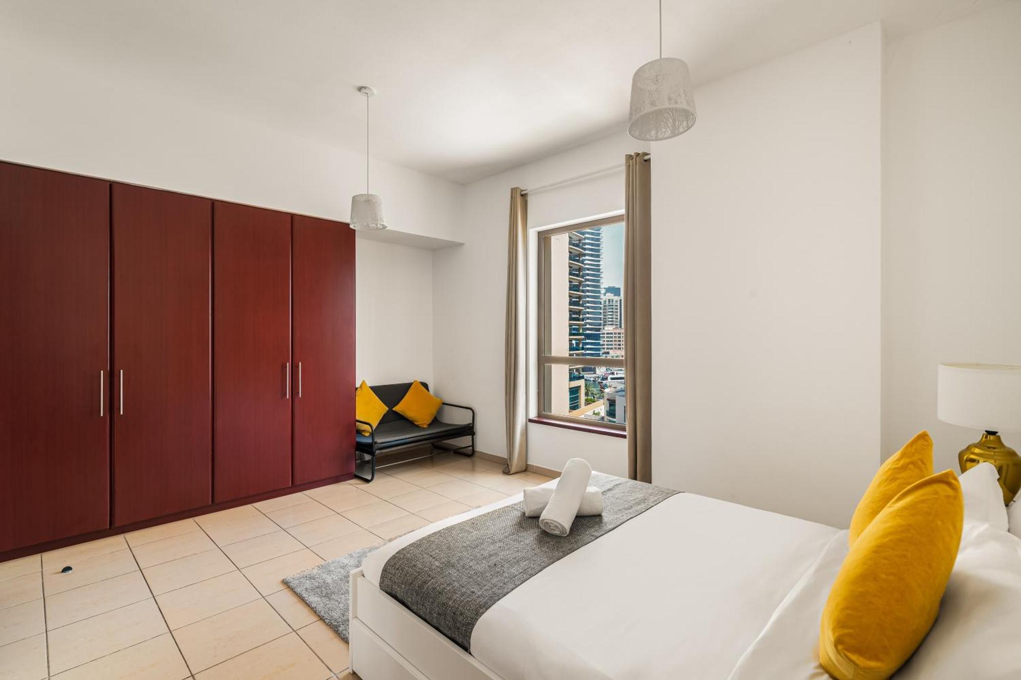 Beautiful 2br & 4br On Jbr Beach, Walking Distance To Bluewaters Island - By Sunkissed Homes Apartment *