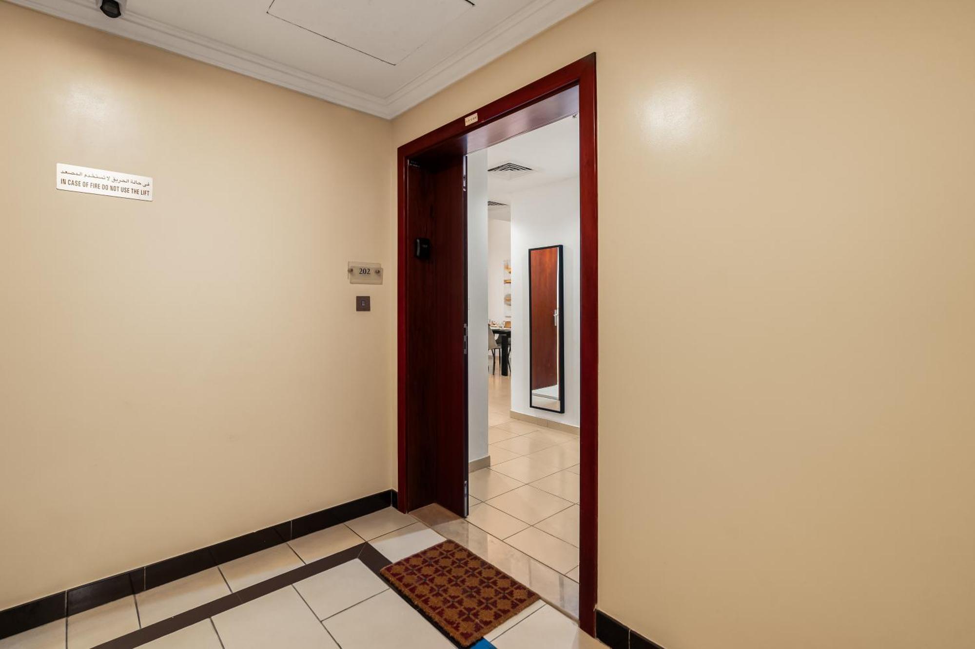 Beautiful 2br & 4br On Jbr Beach, Walking Distance To Bluewaters Island - By Sunkissed Homes *