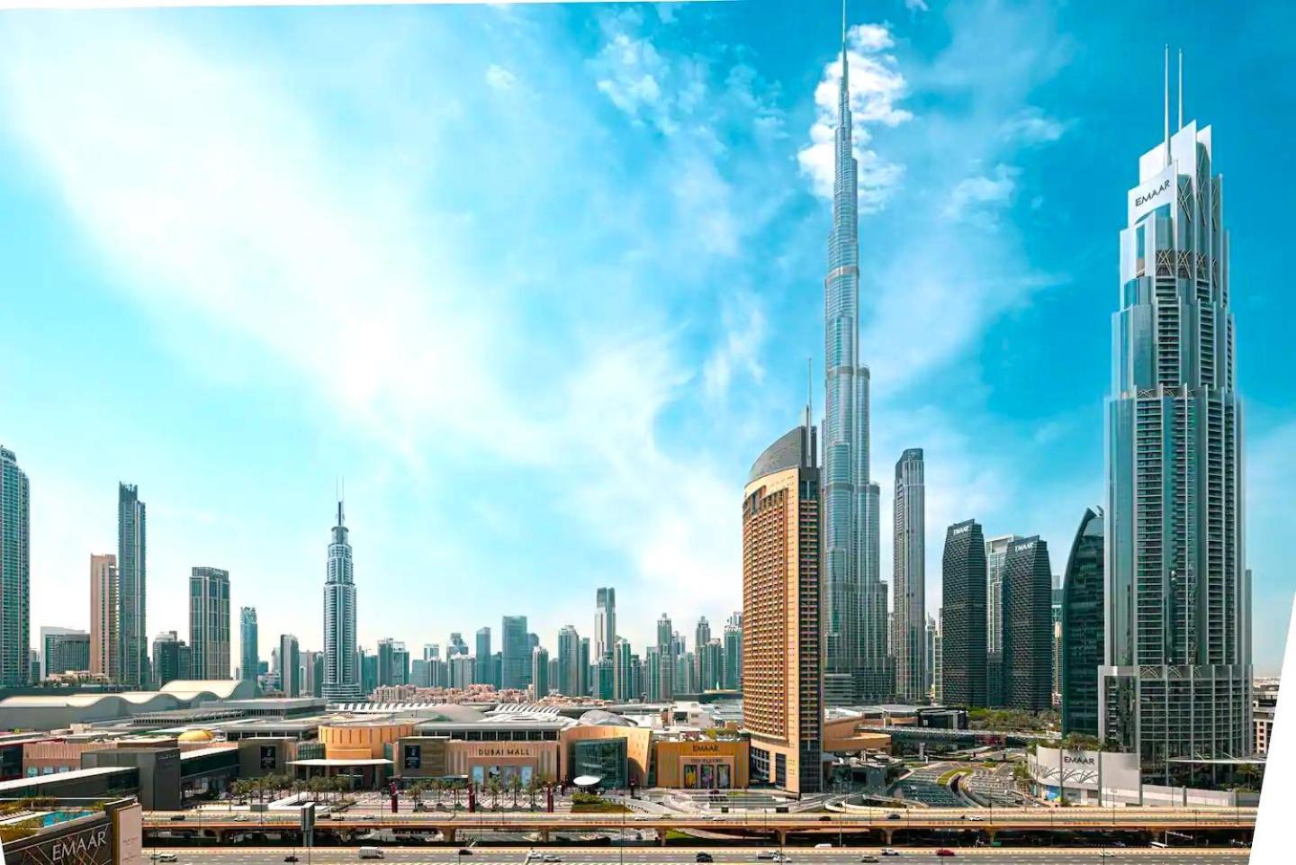 Luxurious Burj Khalifa View 5 Star 4bd In Downtown With Mall Access - Brand New *