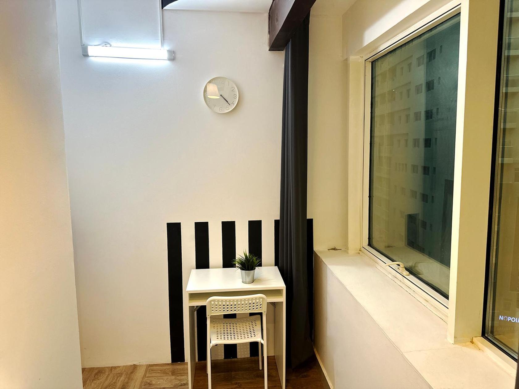 Escape Partition In Barsha 1 Near Moe Metro Pansiyon *
