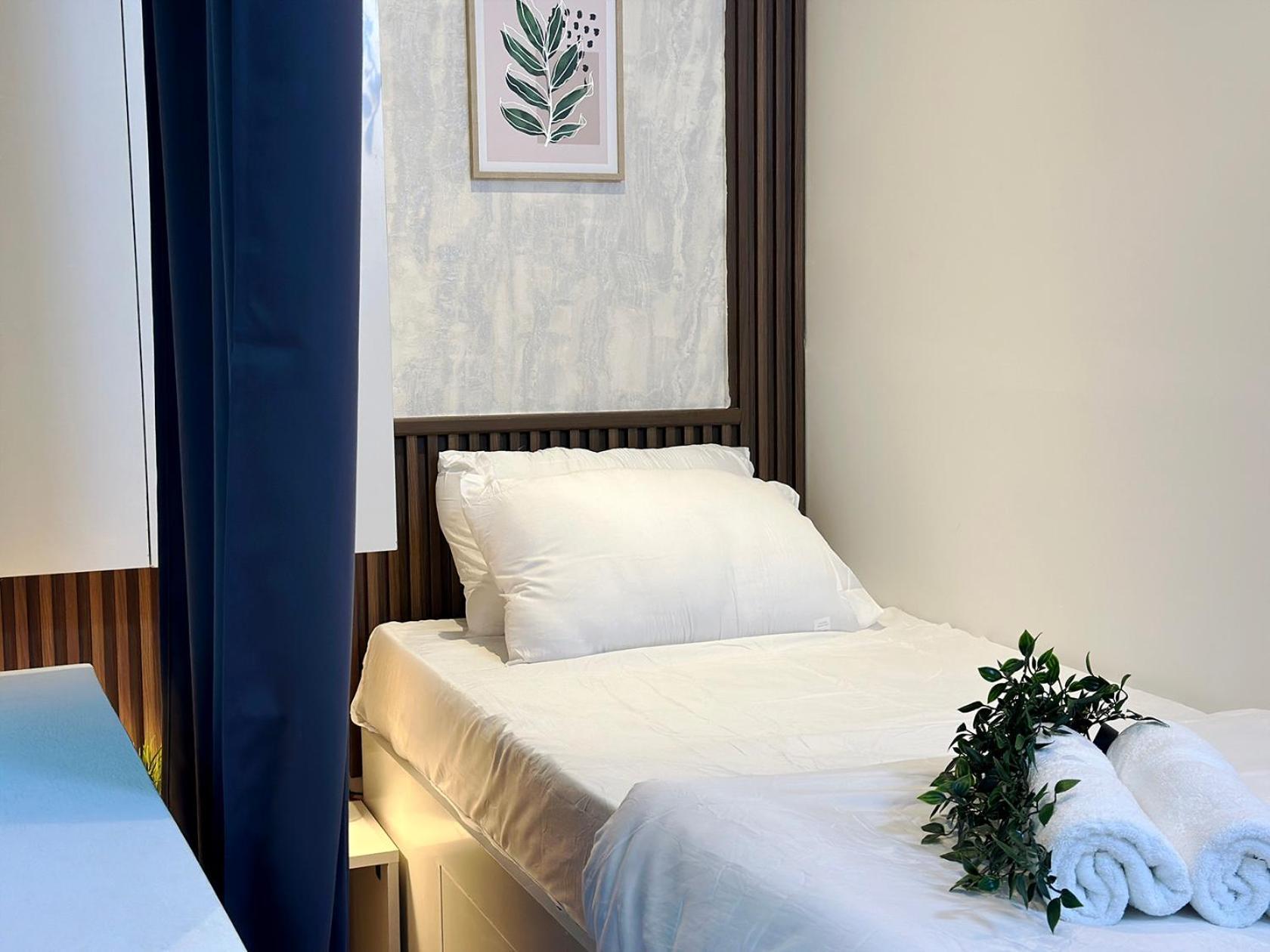 Escape Partition In Barsha 1 Near Moe Metro Pansiyon Dubai