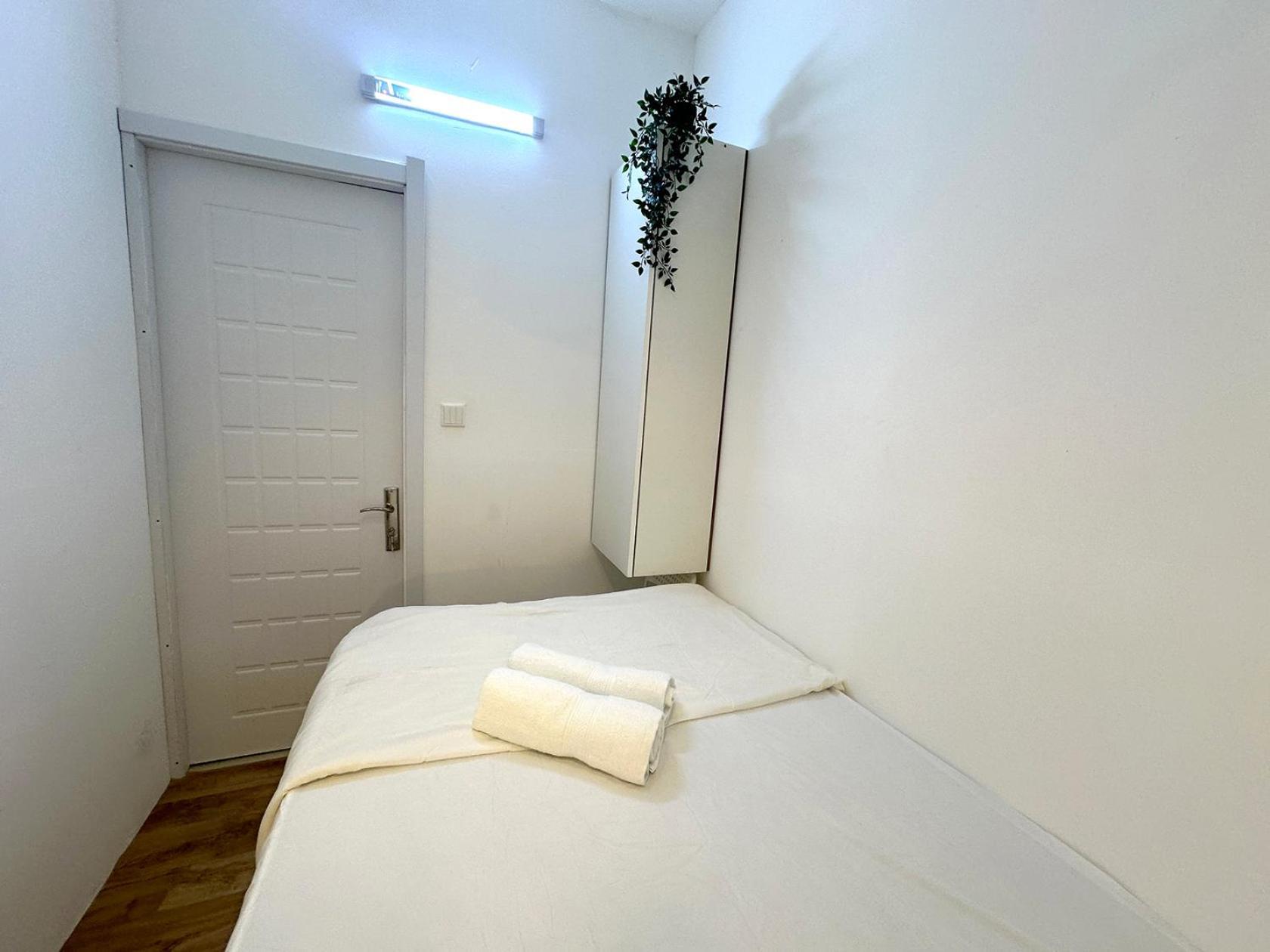 Executive In Barsha 1 Near Moe Metro Dubai