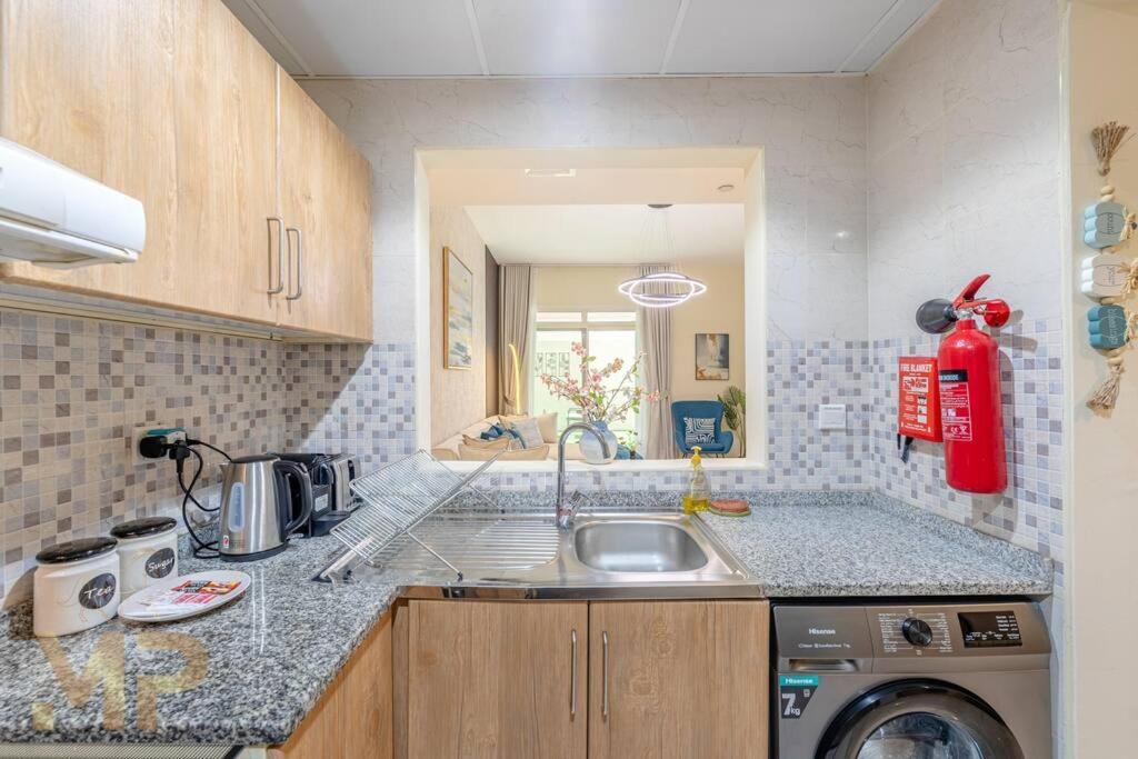 Marco Polo - With Garden, Spacious, Newly Furnished Dubai